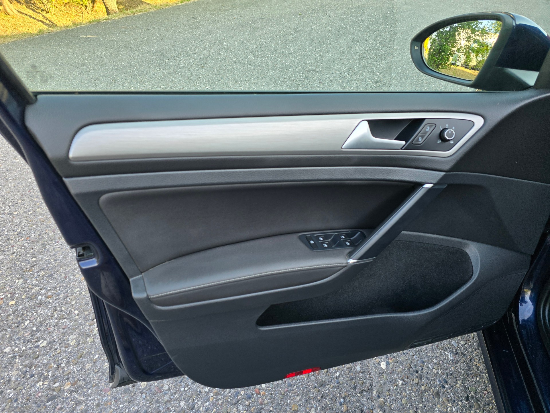 VW Golf Variant 1.4 TGI BlueMotion Highline DSG-image-14