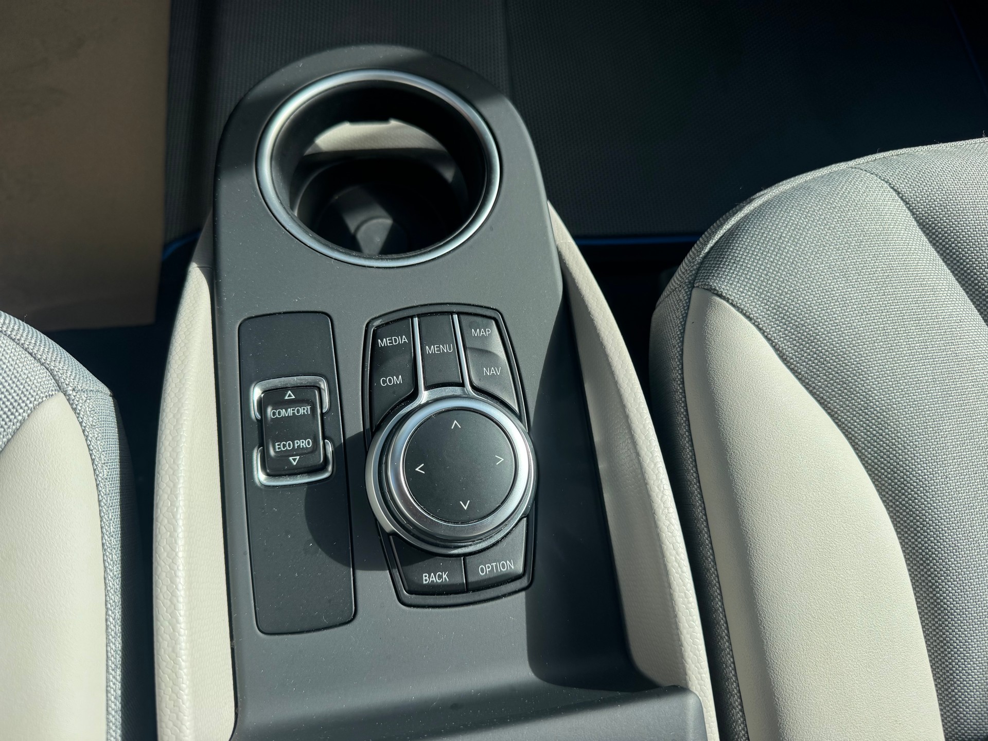 BMW i3 (120Ah) Unique Forever Edition-image-21