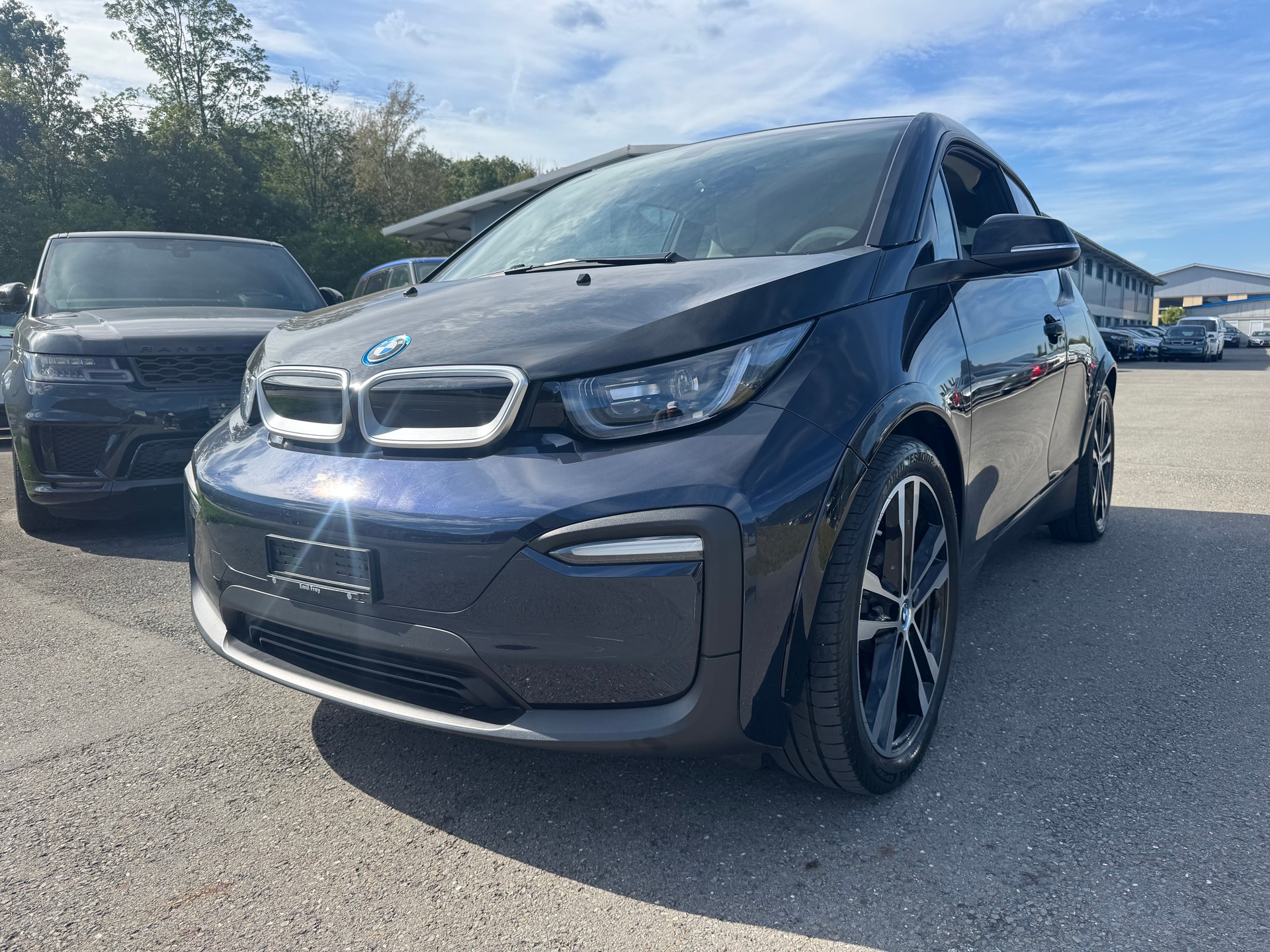 BMW i3 (120Ah) Unique Forever Edition-showroom-element-1