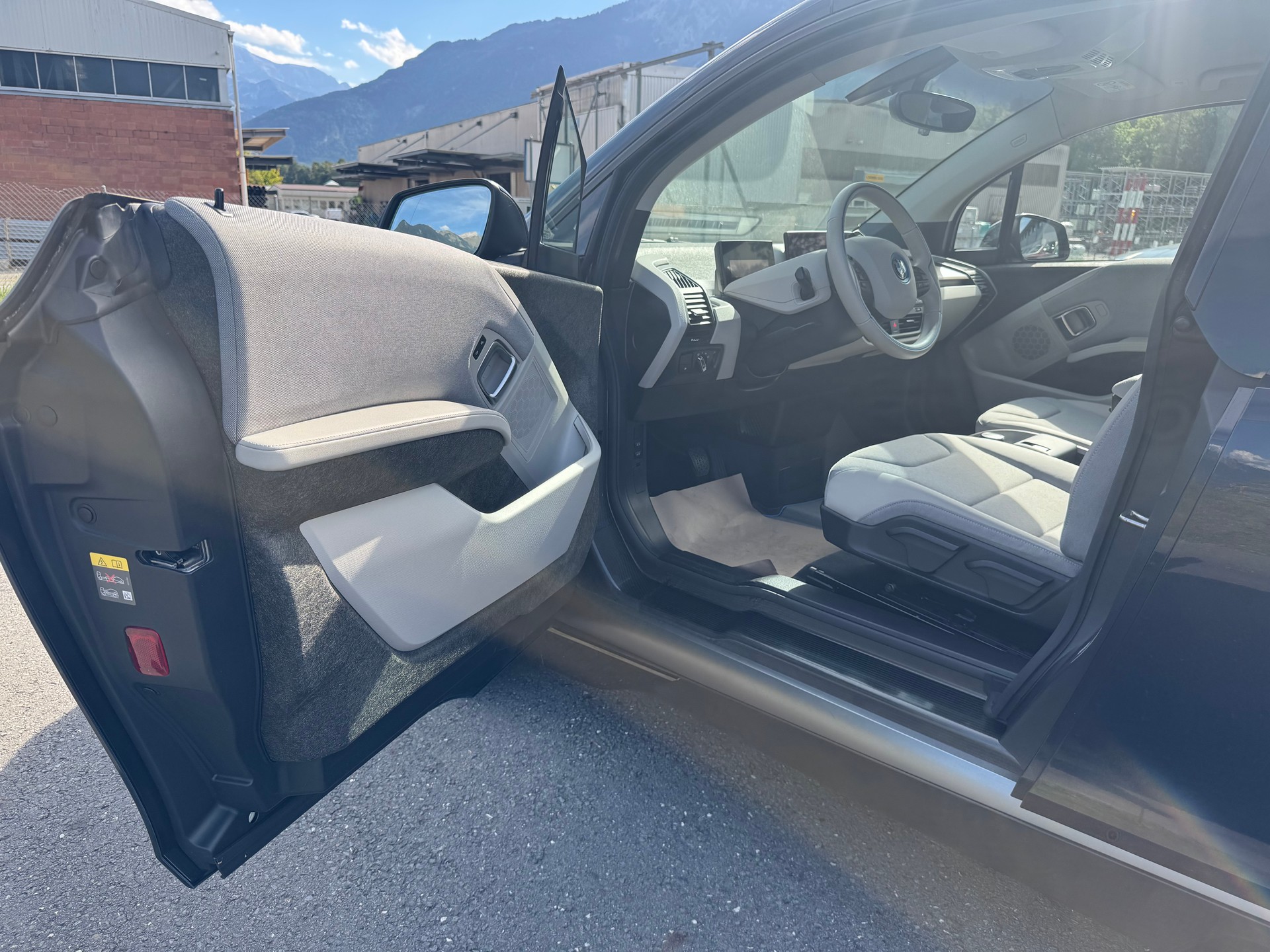 BMW i3 (120Ah) Unique Forever Edition-image-9