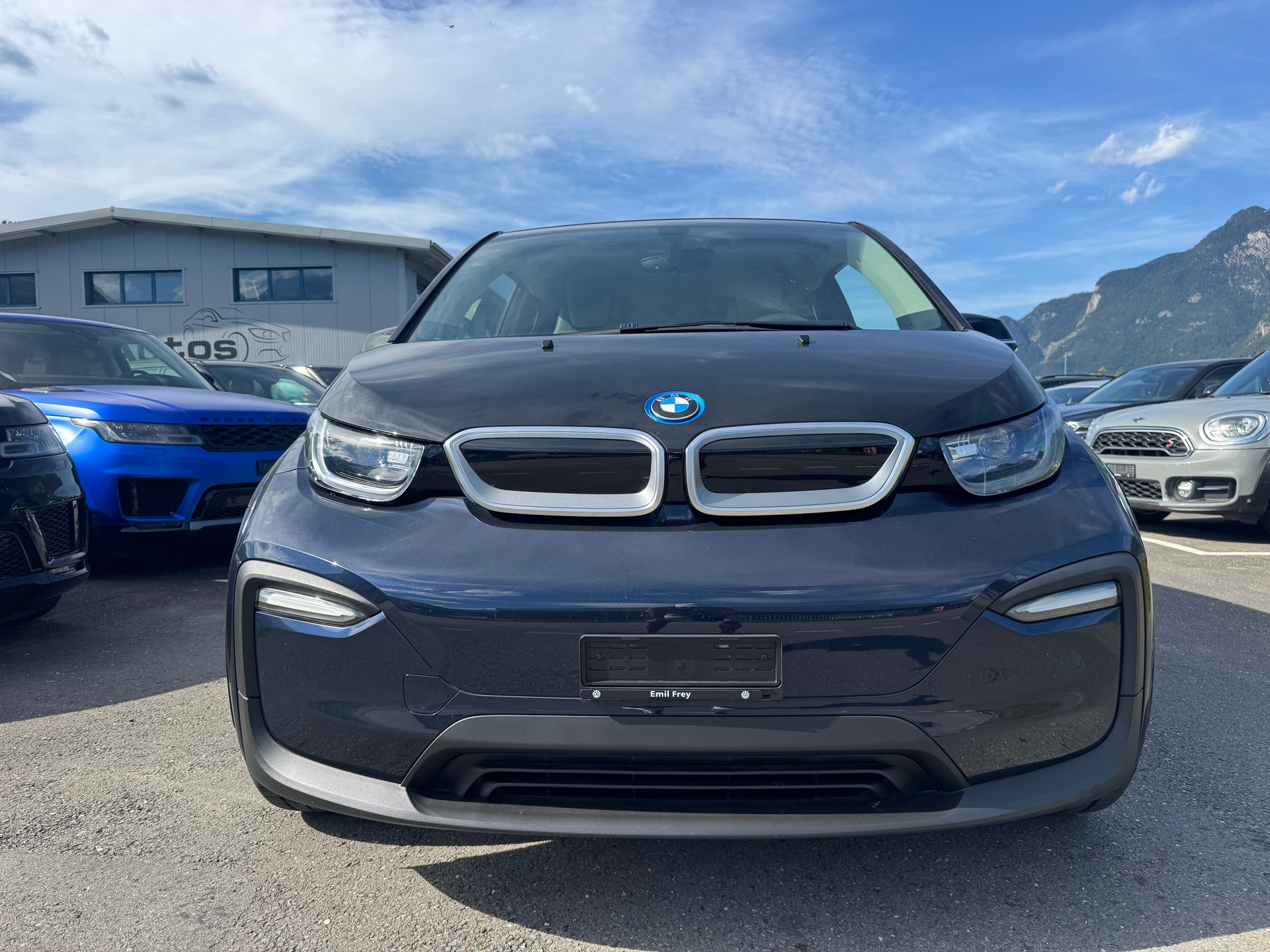 BMW i3 (120Ah) Unique Forever Edition-showroom-element-2