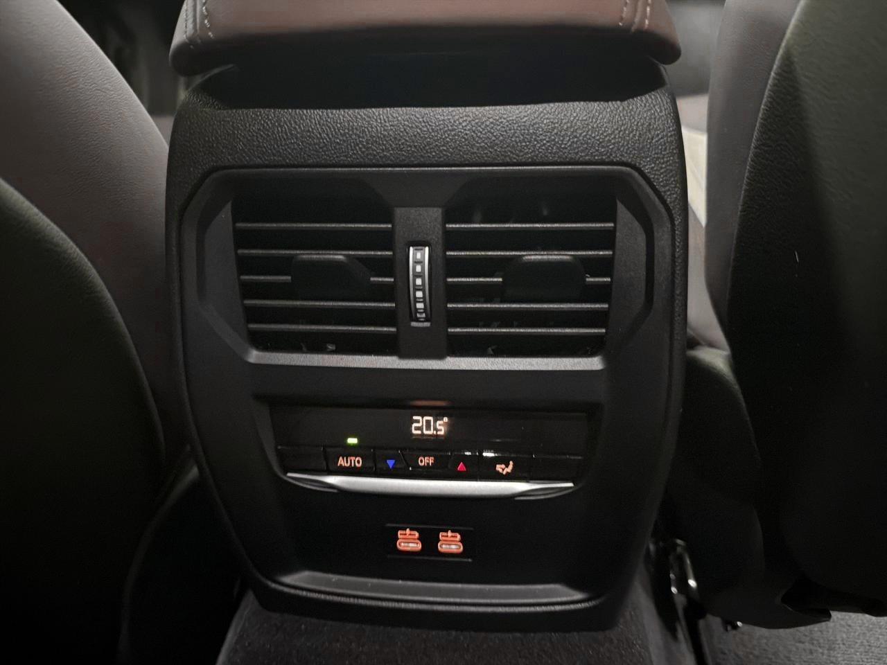 BMW M3 Competition xDrive Touring-image-24