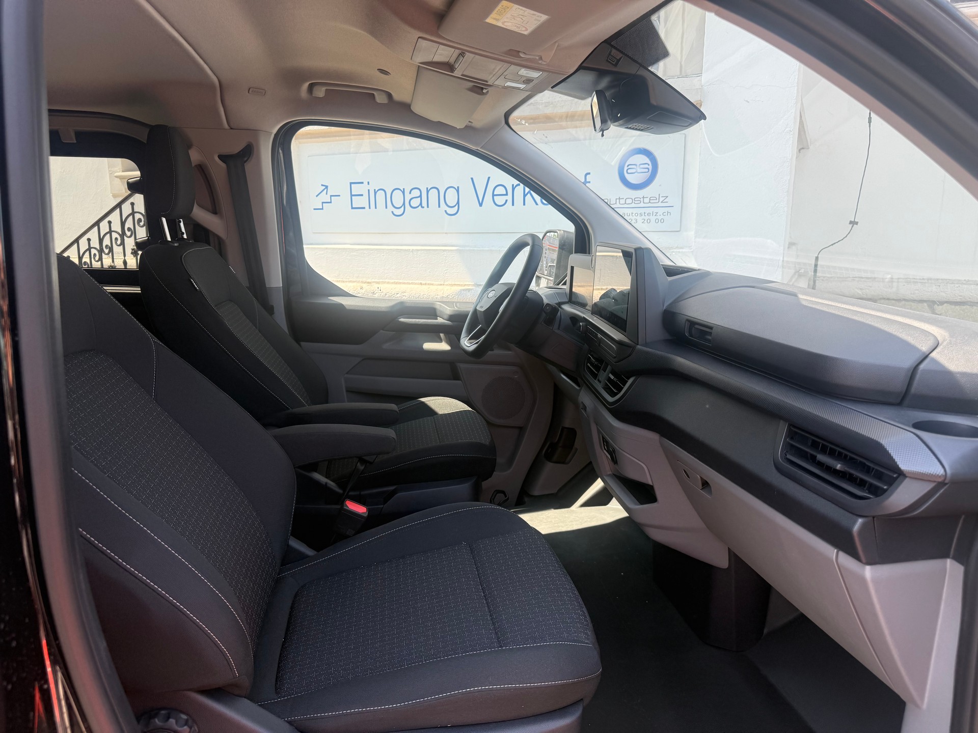 FORD Transit C Kombi 320 L2 2.0 EcoBlue 170 Trend-image-11