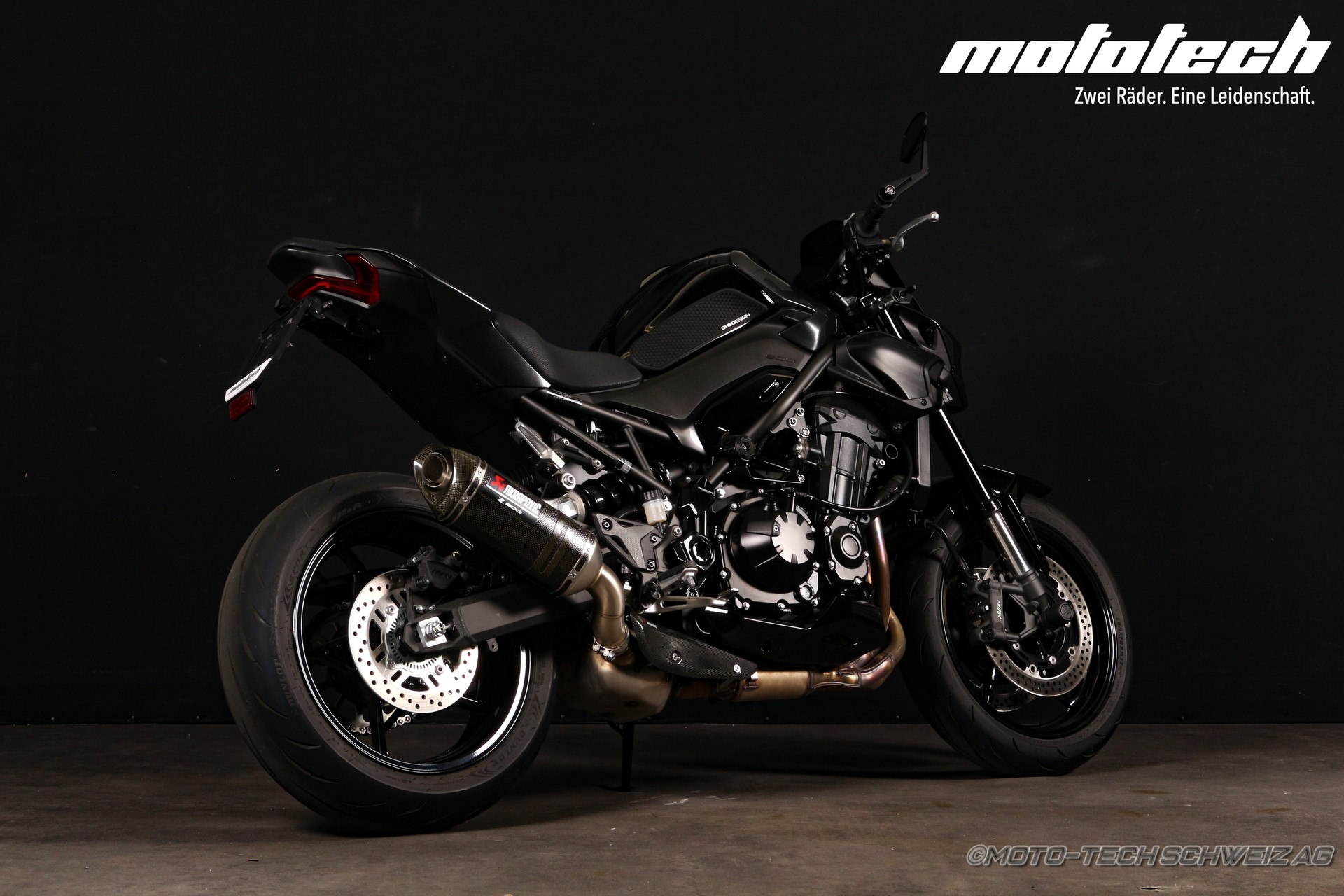 KAWASAKI Z 900 STAGE 1 Akrapovič-image-1