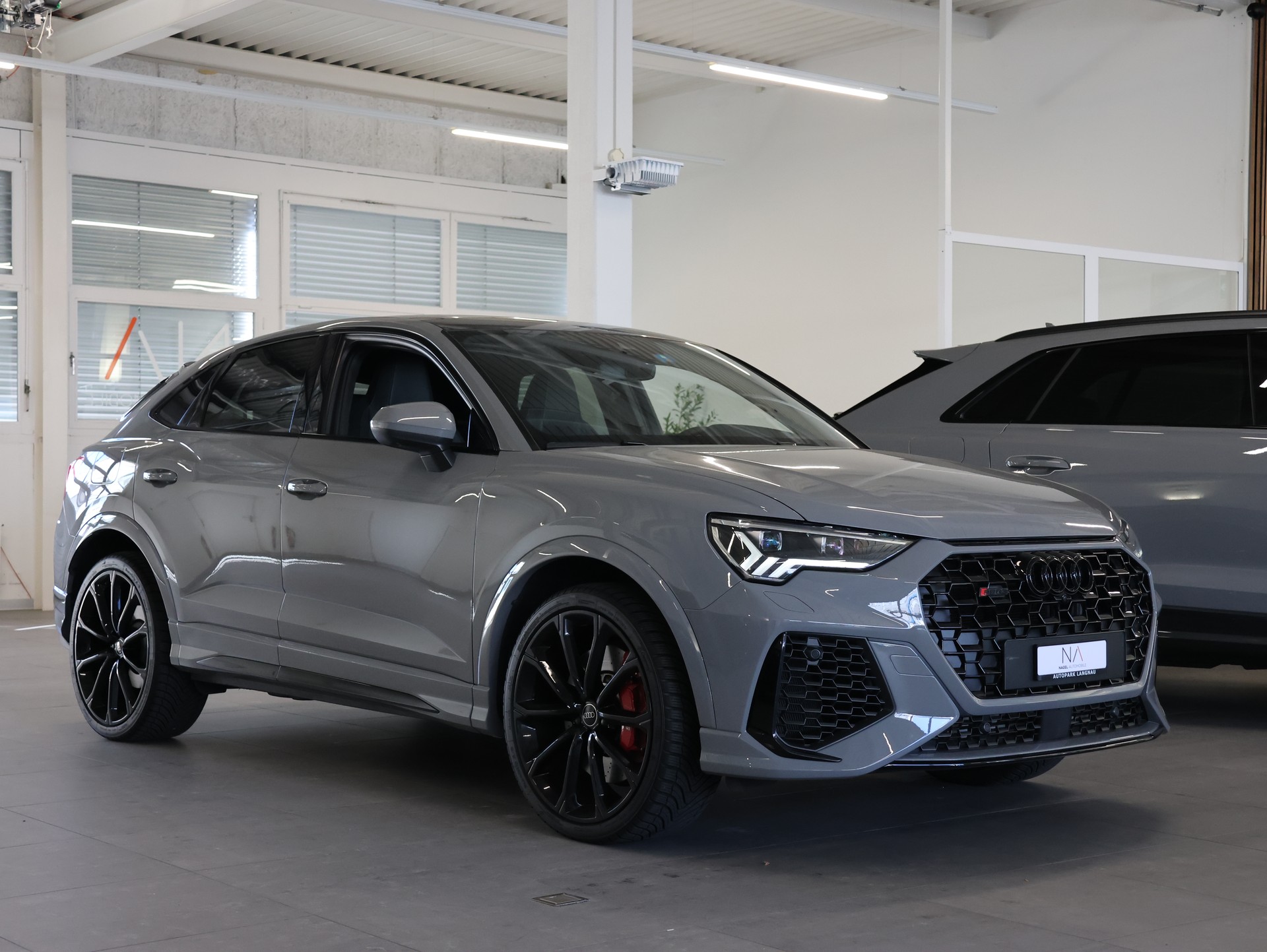 AUDI RS Q3 Sportback quattro S tronic *NARDO-GRAU LACKIERUNG*-showroom-element-1