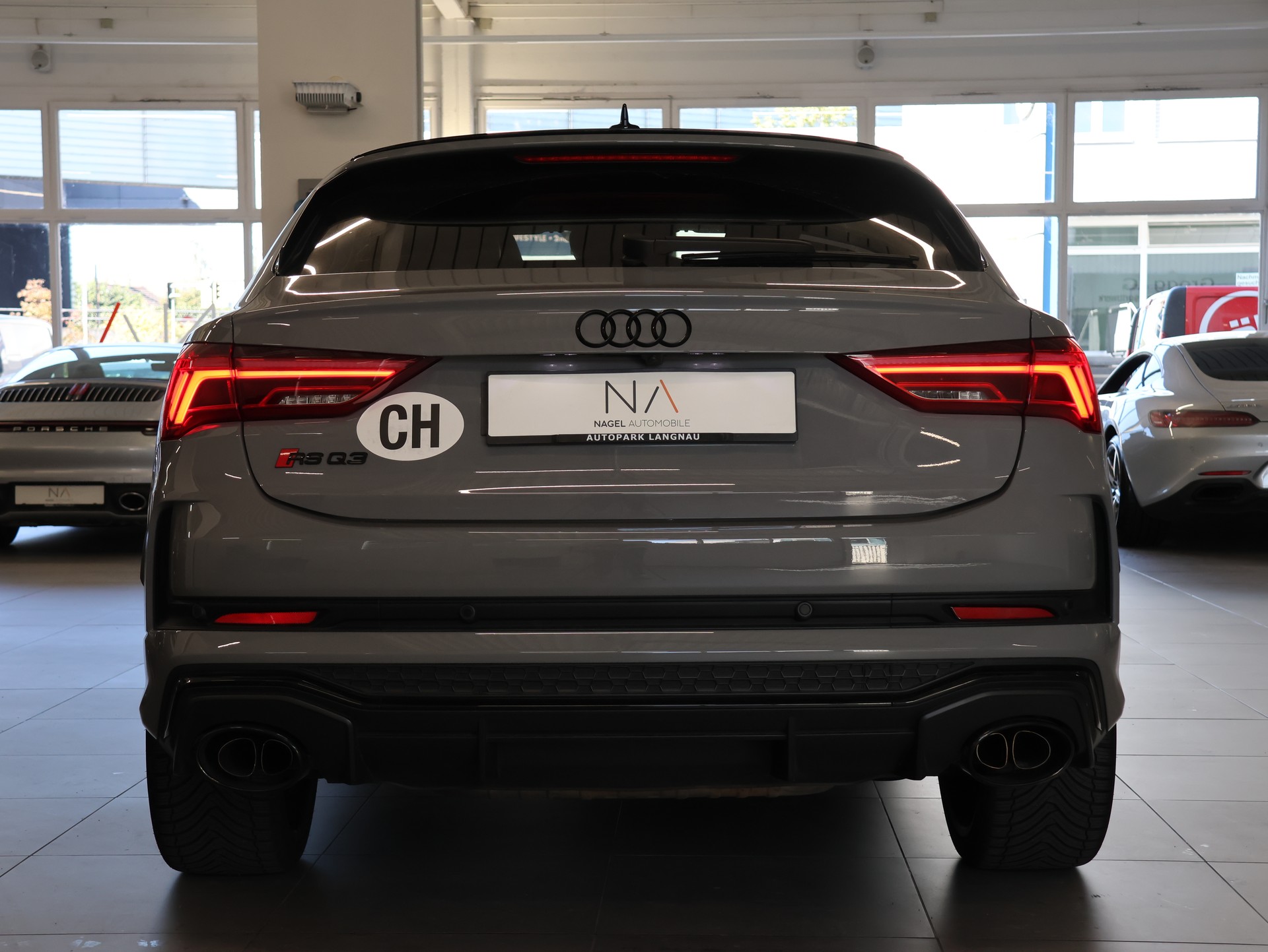 AUDI RS Q3 Sportback quattro S tronic *NARDO-GRAU LACKIERUNG*-image-5