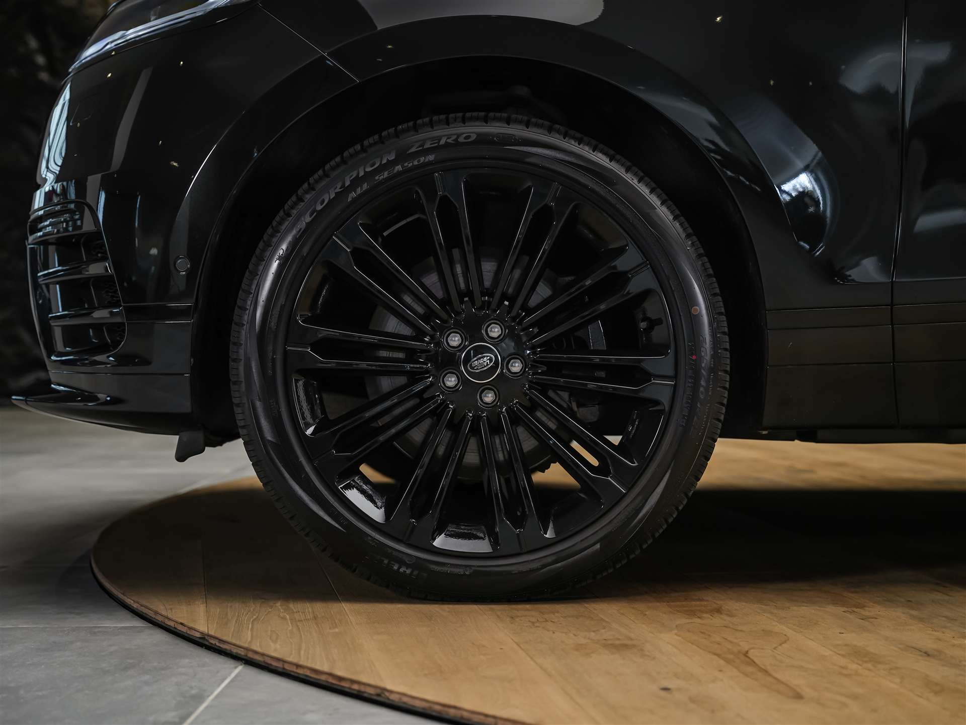 LAND ROVER Range Rover Velar Dynamic SE D 300 I6 MHEV Automatic *Facelift*Panorama*Werksgarantie*-image-19