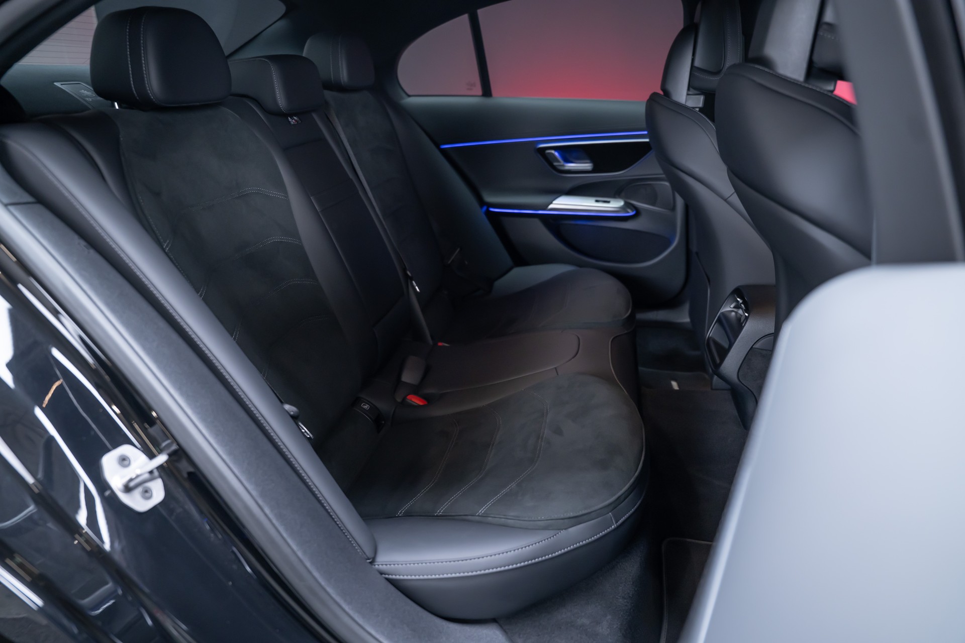MERCEDES-BENZ E 220 d AMG Line / Hyperscreen / 360°Kamera / el.Sitze-image-20