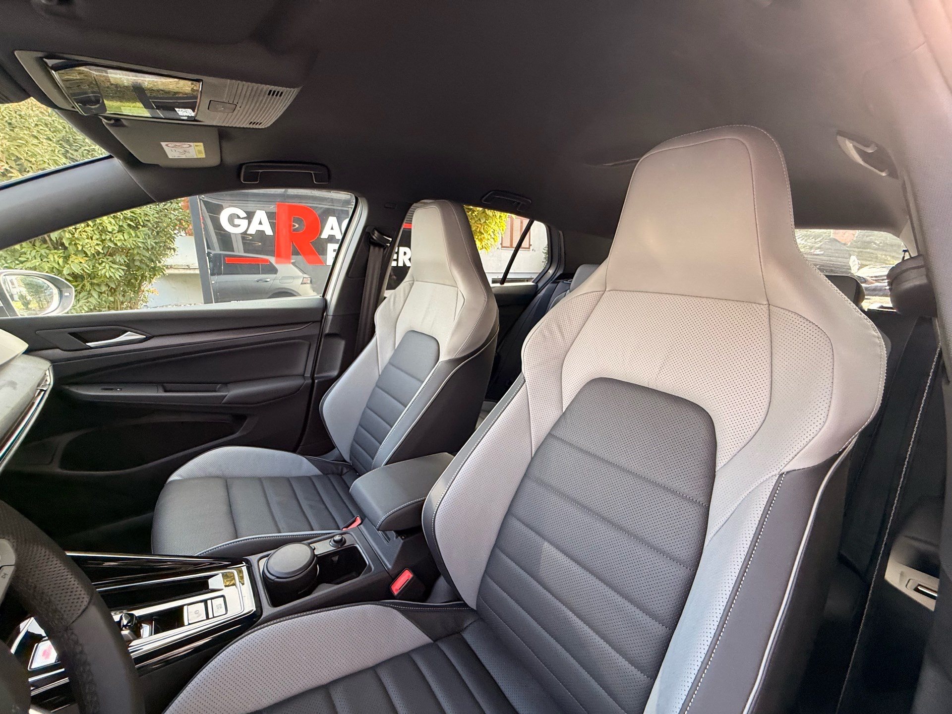 VW Golf GTE 1.5 TSI eHybrid 272 PS *** TOPAUSSTATTUNG MIT 5 JAHRE VW WERKSGARANTIE ***-image-7