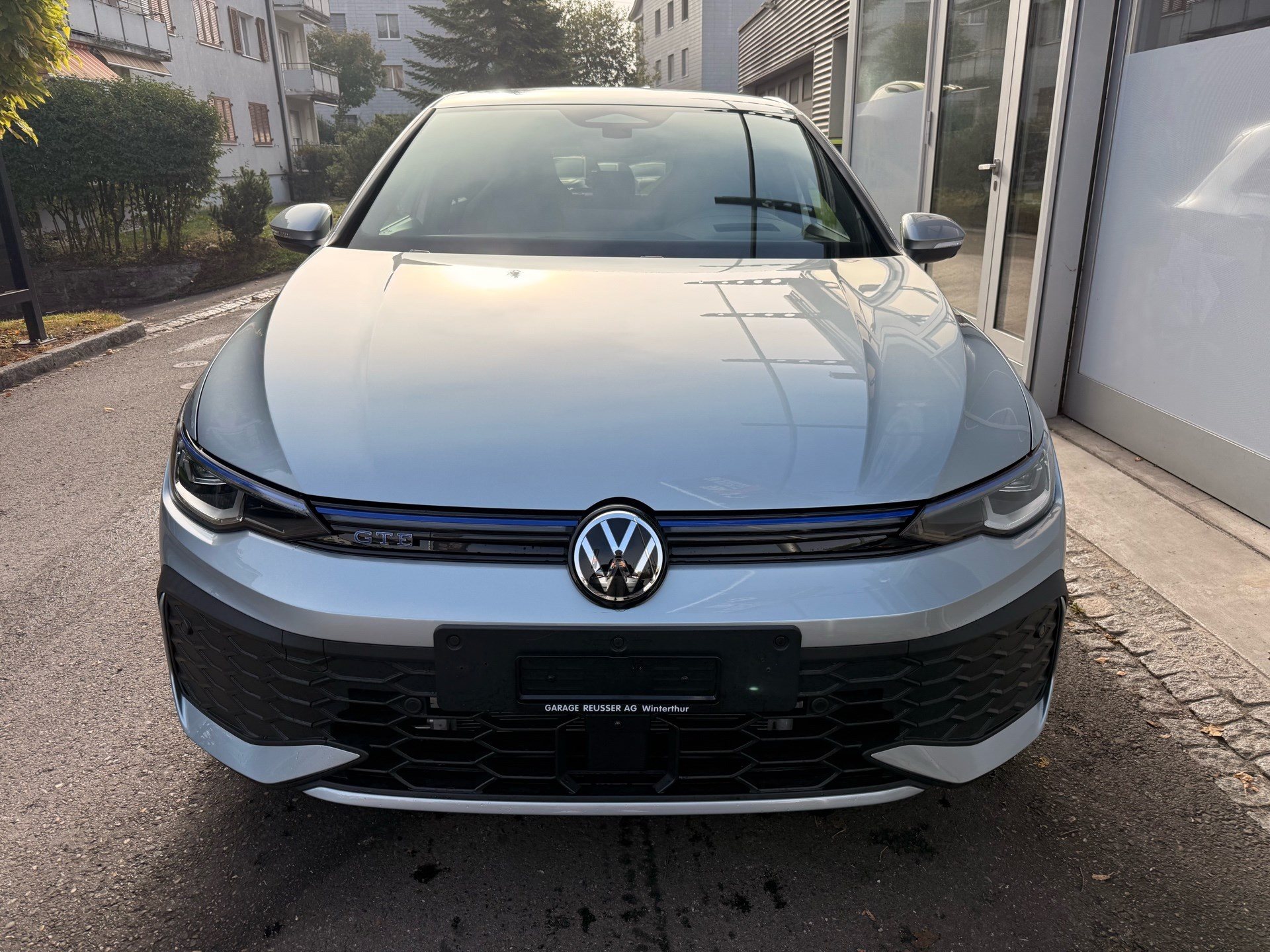 VW Golf GTE 1.5 TSI eHybrid 272 PS *** TOPAUSSTATTUNG MIT 5 JAHRE VW WERKSGARANTIE ***-showroom-element-1