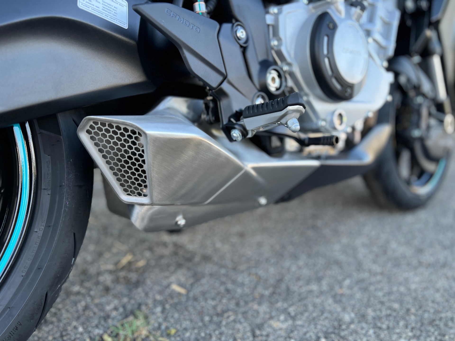CF MOTO 675 NK-image-12