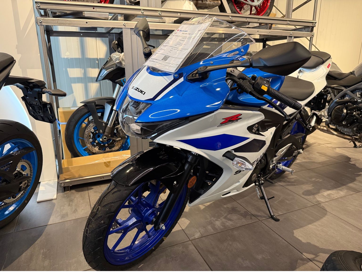 SUZUKI GSX 125 R L7-M0-image-1