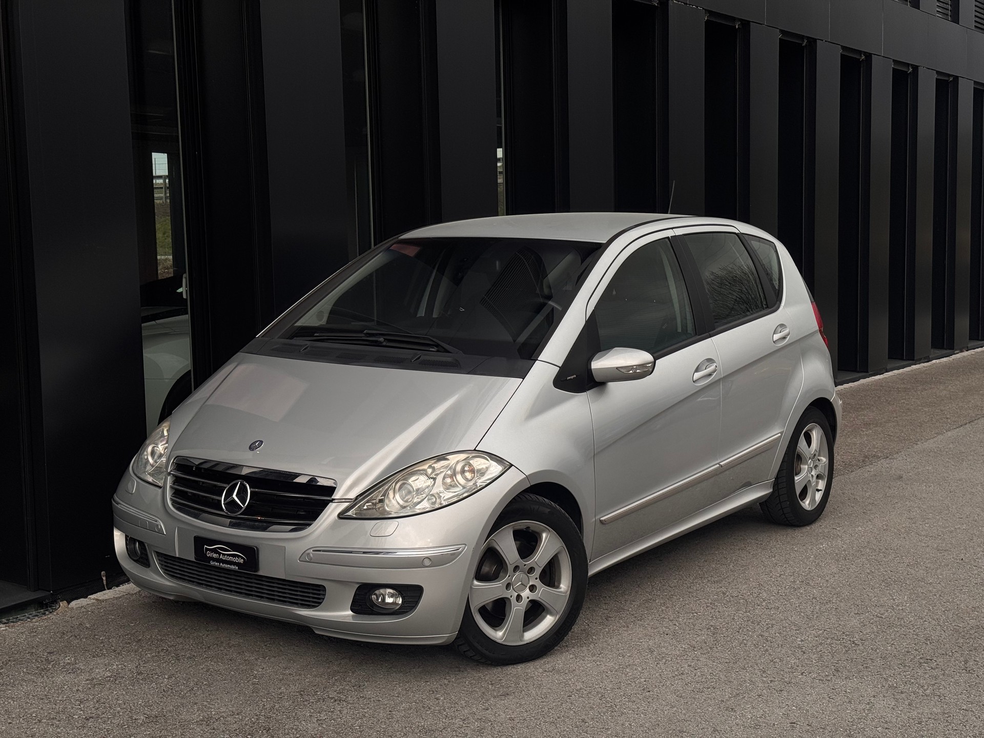 MERCEDES-BENZ A 200 Avantgarde