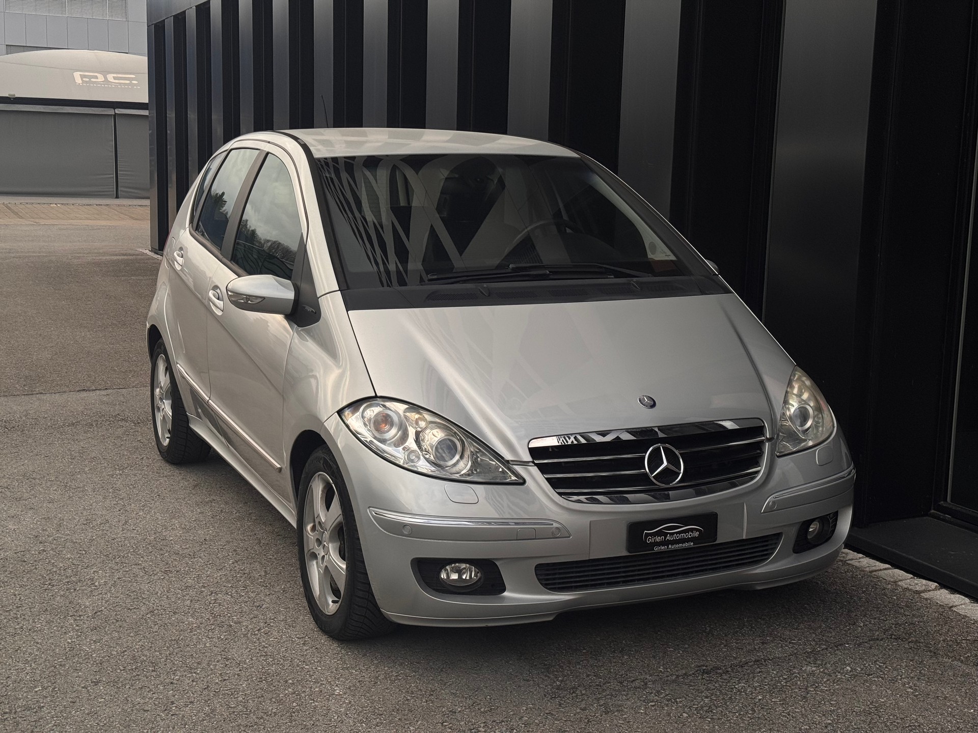 MERCEDES-BENZ A 200 Avantgarde-image-7