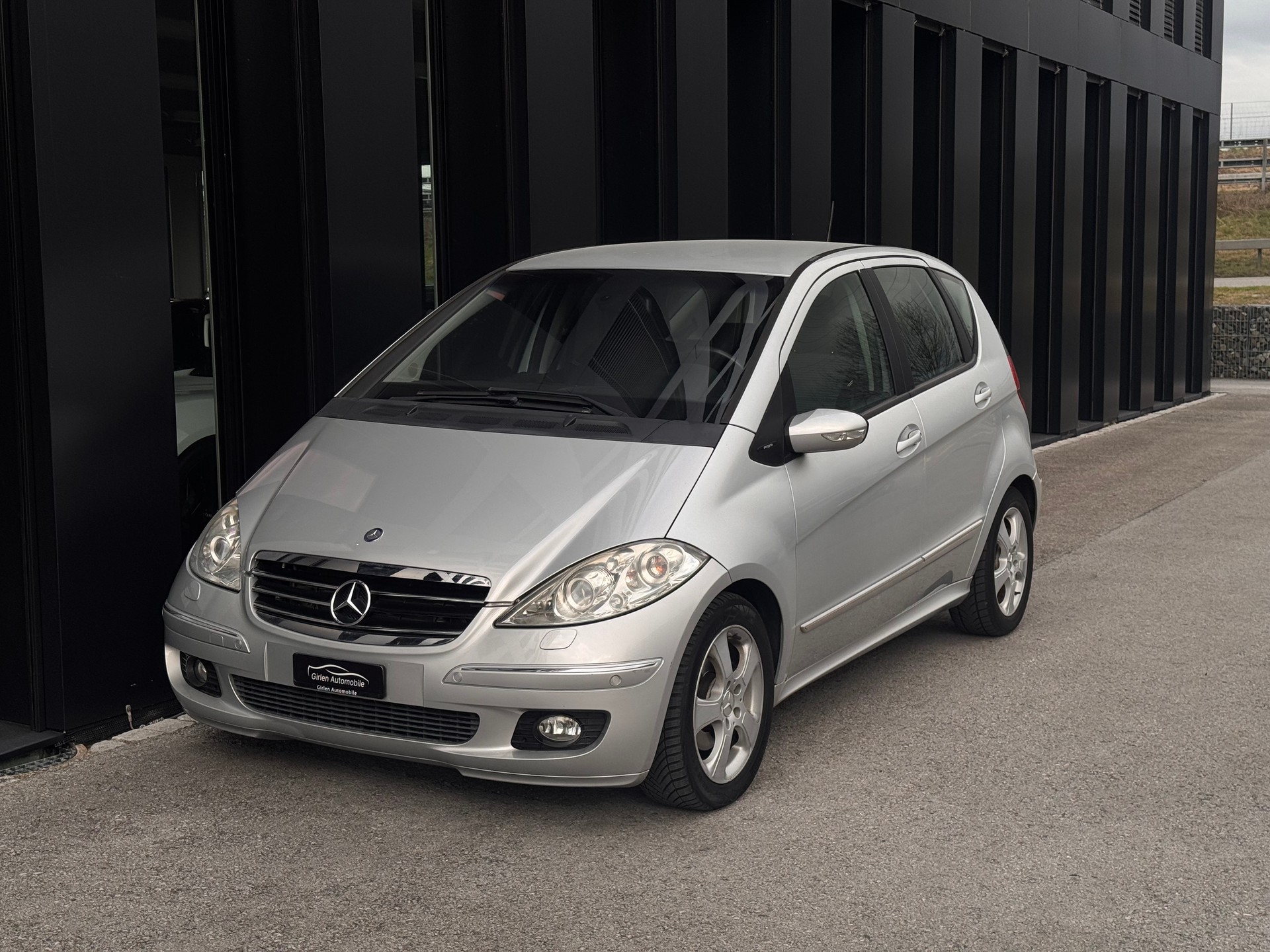 MERCEDES-BENZ A 200 Avantgarde-image-2