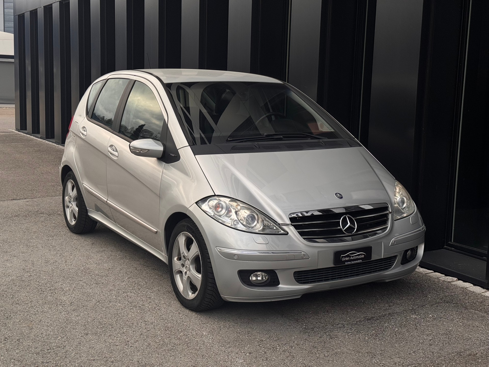 MERCEDES-BENZ A 200 Avantgarde-image-8