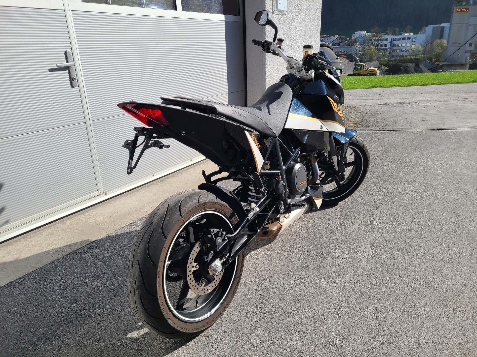 KTM 690 Duke III-image-2