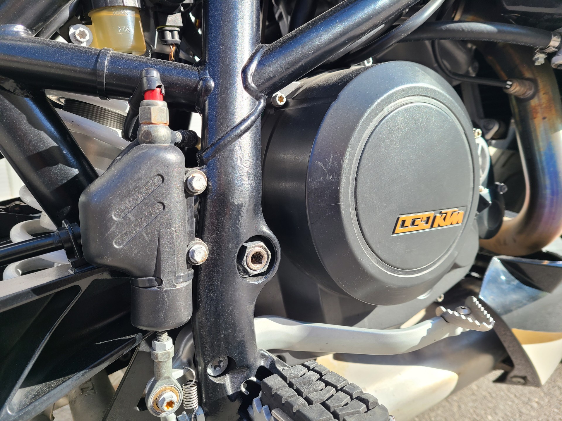 KTM 690 Duke III-image-10