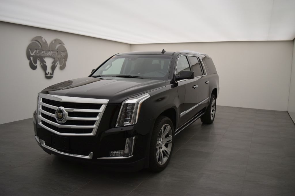 CADILLAC Escalade 6.2 ESV Platinum-showroom-element-1