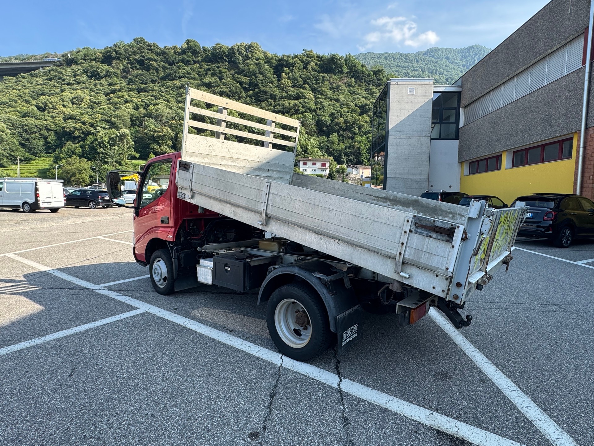TOYOTA Dyna 150 3.0D-4D-image-3