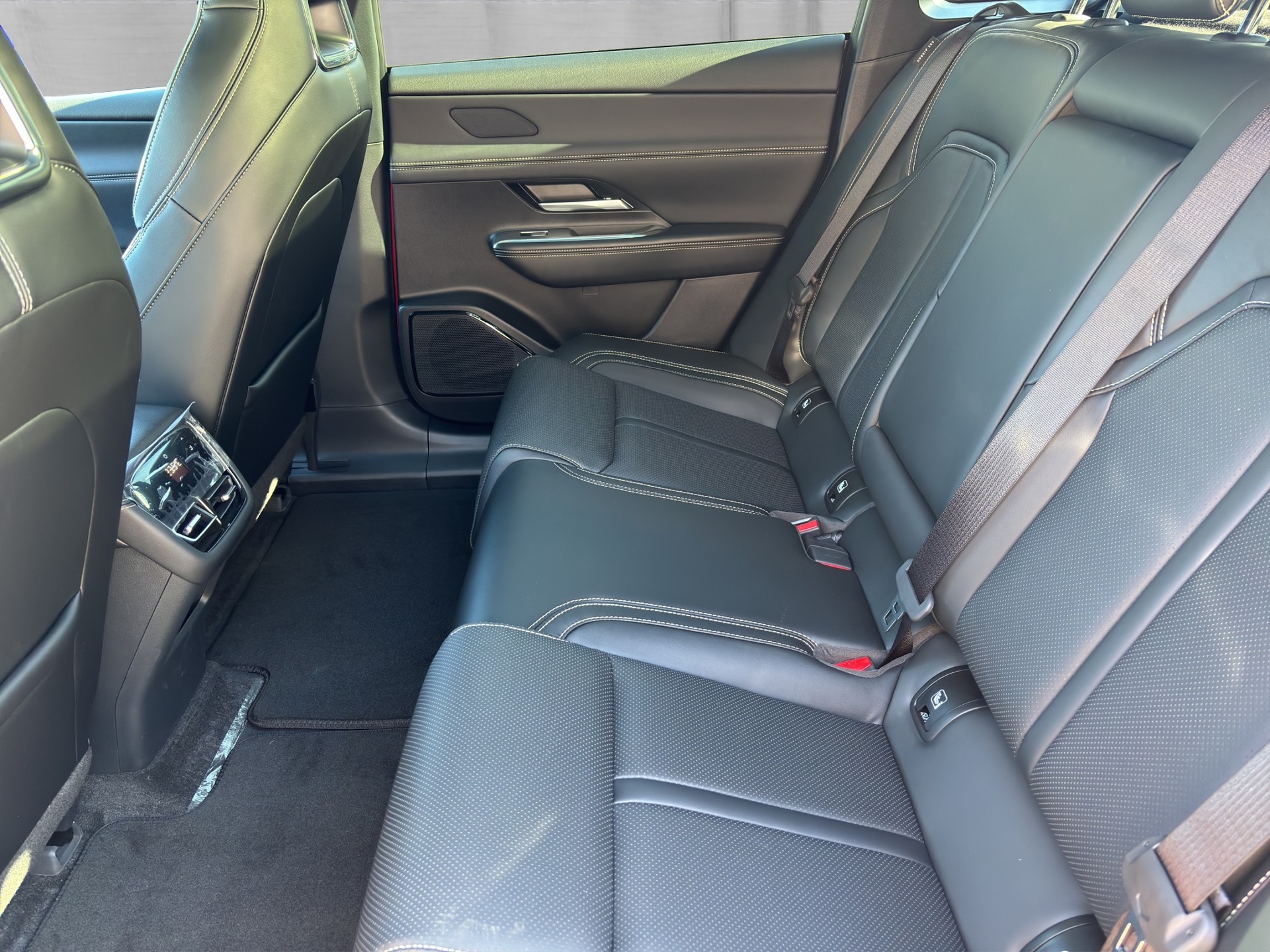 MAZDA 6e 258 69kWh Takumi-image-14