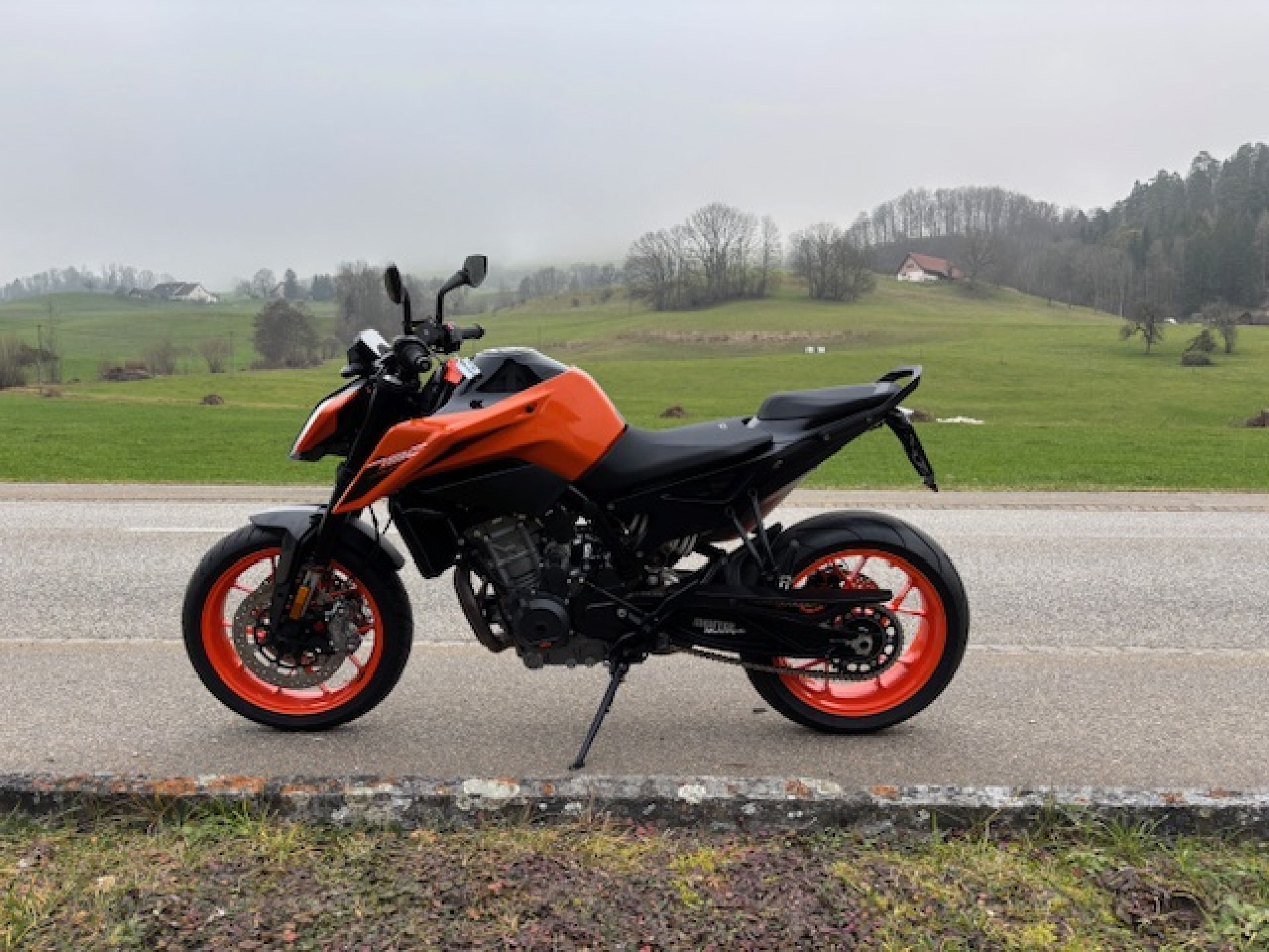 KTM 790 Duke L-image-1
