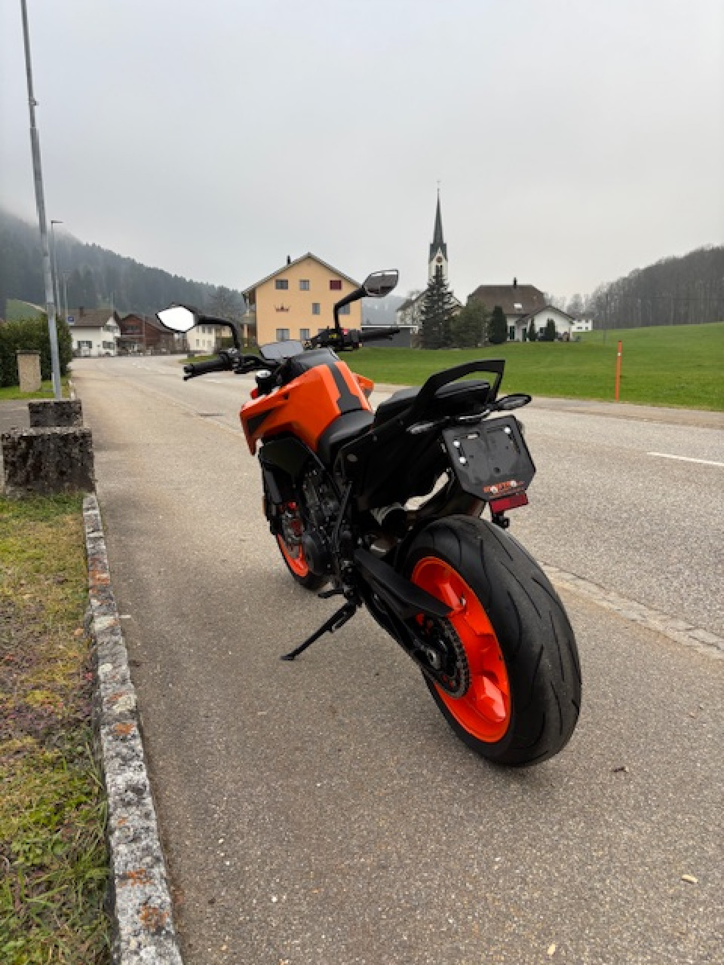 KTM 790 Duke L-image-2