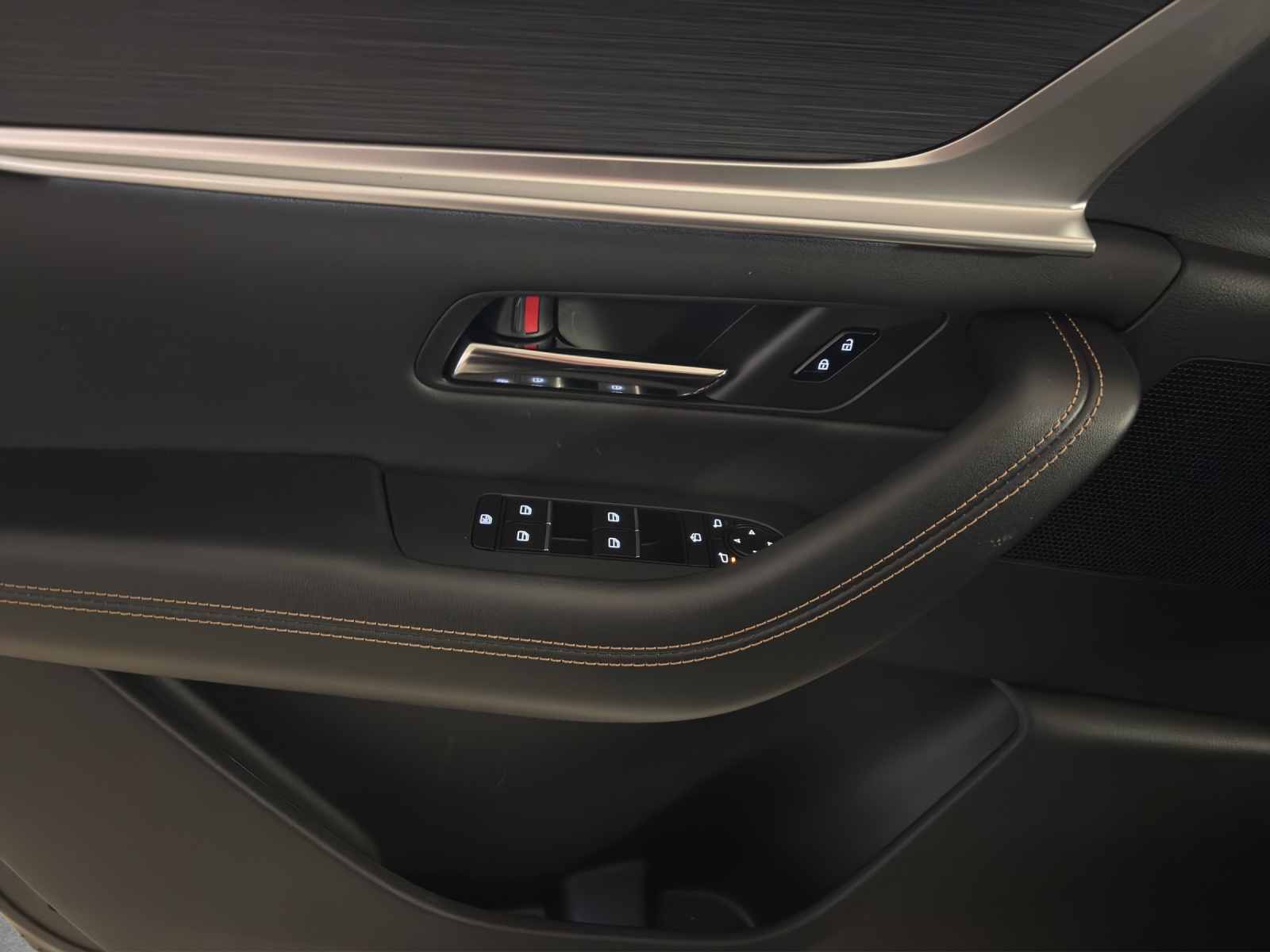 MAZDA CX-80 e-Skyactiv PHEV 327 AWD Homura Plus-image-8