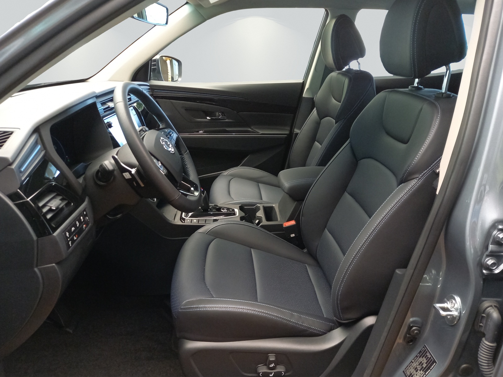 KGM-SsangYong Korando eMotion Titanium 61.5kWh-image-8