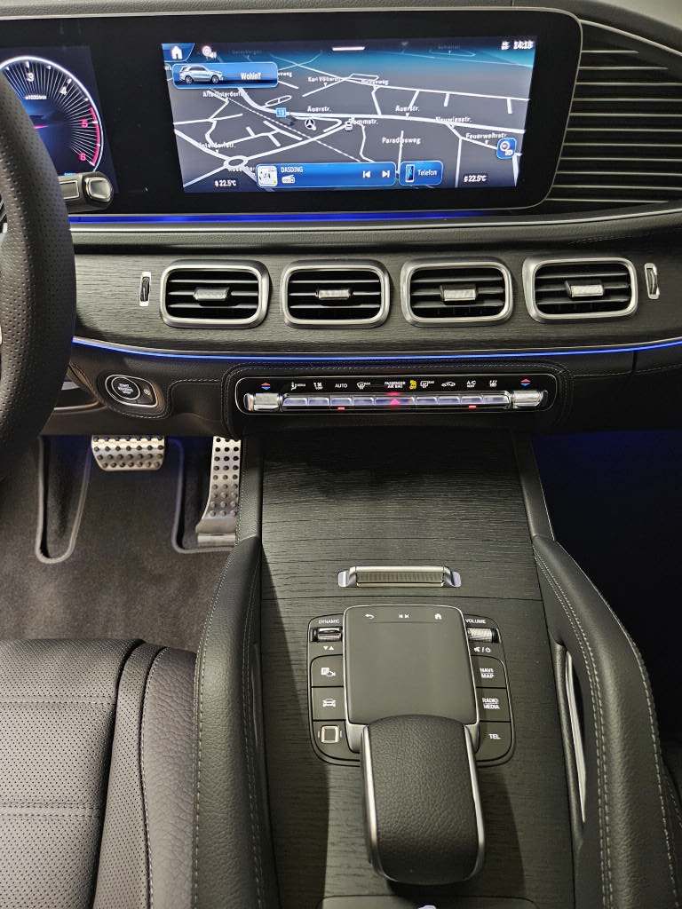 MERCEDES-BENZ GLE 450 d 4Matic AMG Line-image-10