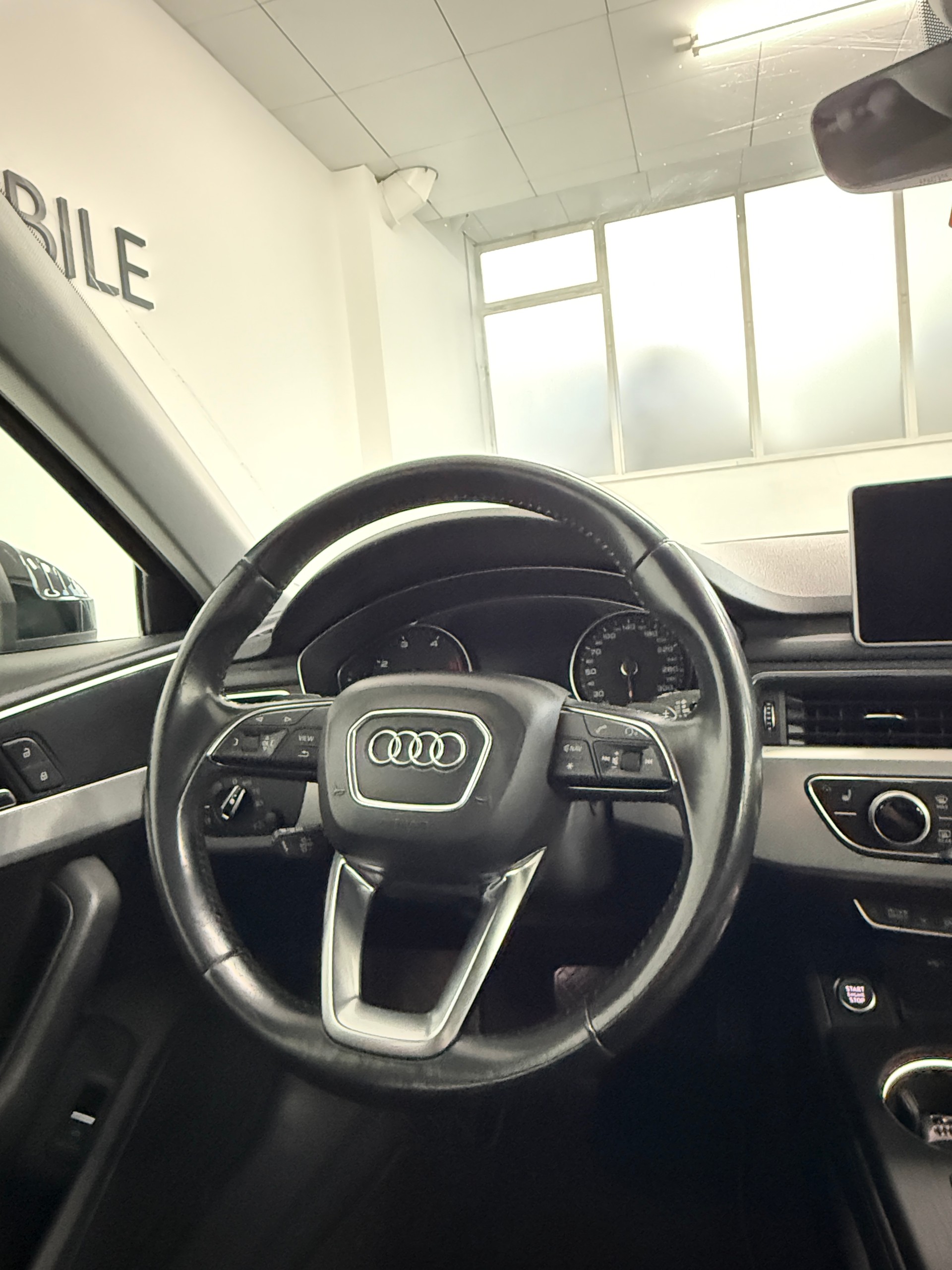 AUDI A4 Avant 2.0 TDI quattro S-tronic-image-5