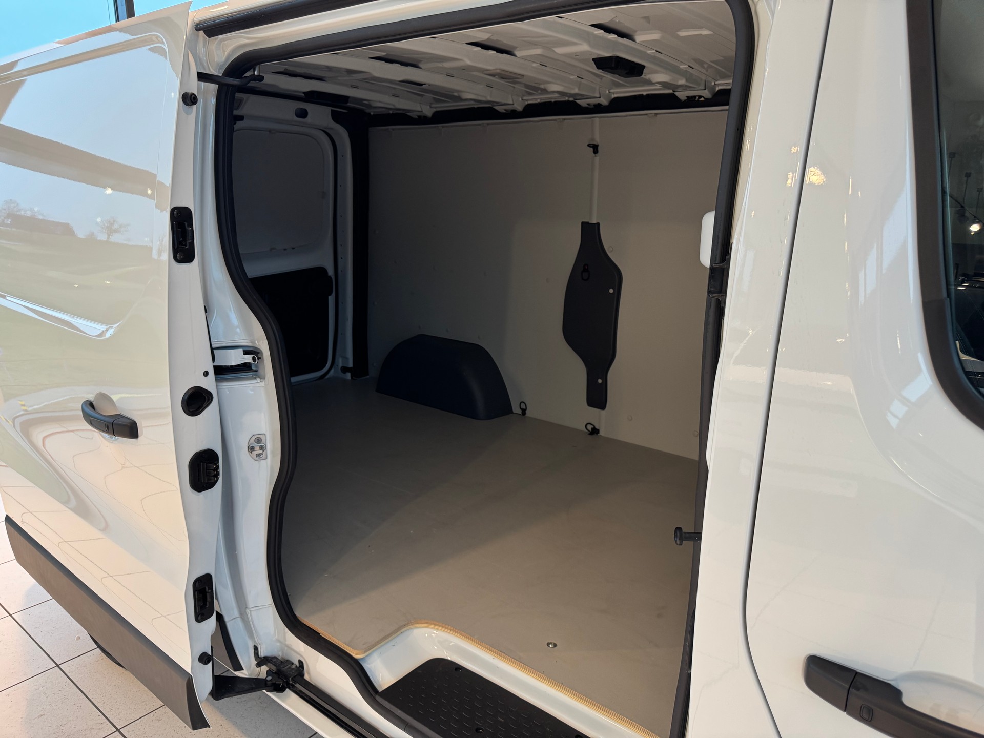 RENAULT Trafic 150 2.0 Adv.L2A NORDIC LINE-image-23