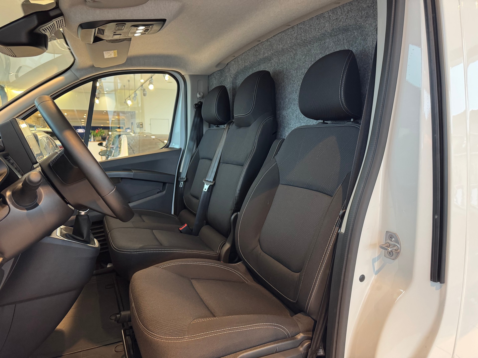 RENAULT Trafic 150 2.0 Adv.L2A NORDIC LINE-image-11