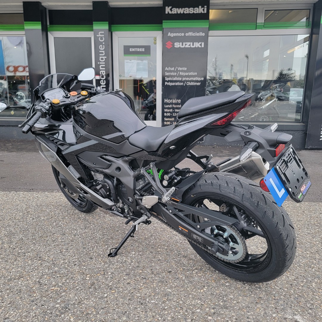KAWASAKI Ninja ZX-4RR (35KW)-image-9