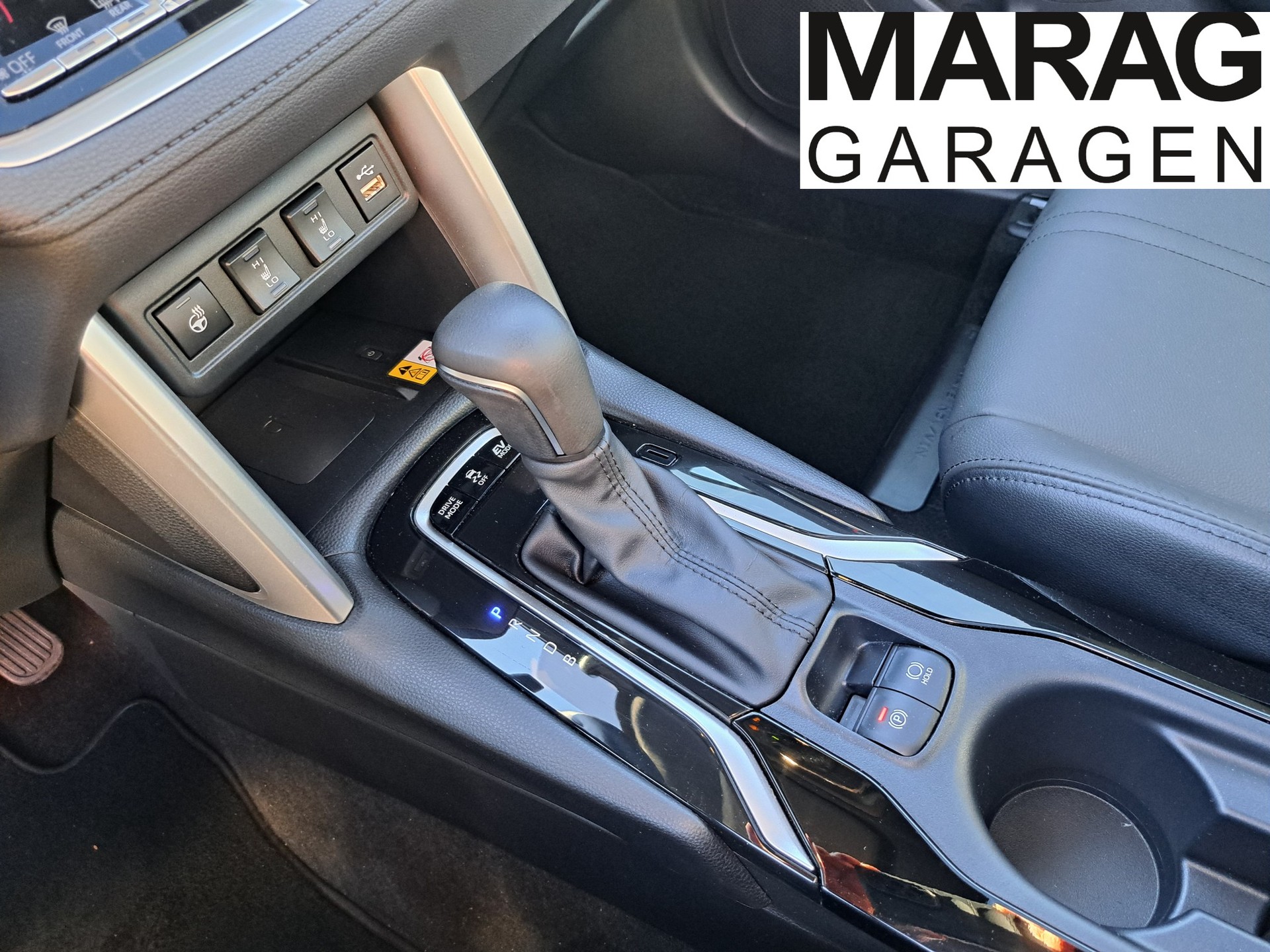 TOYOTA Corolla Cross 2.0 4WD Premium e-CVT-image-14