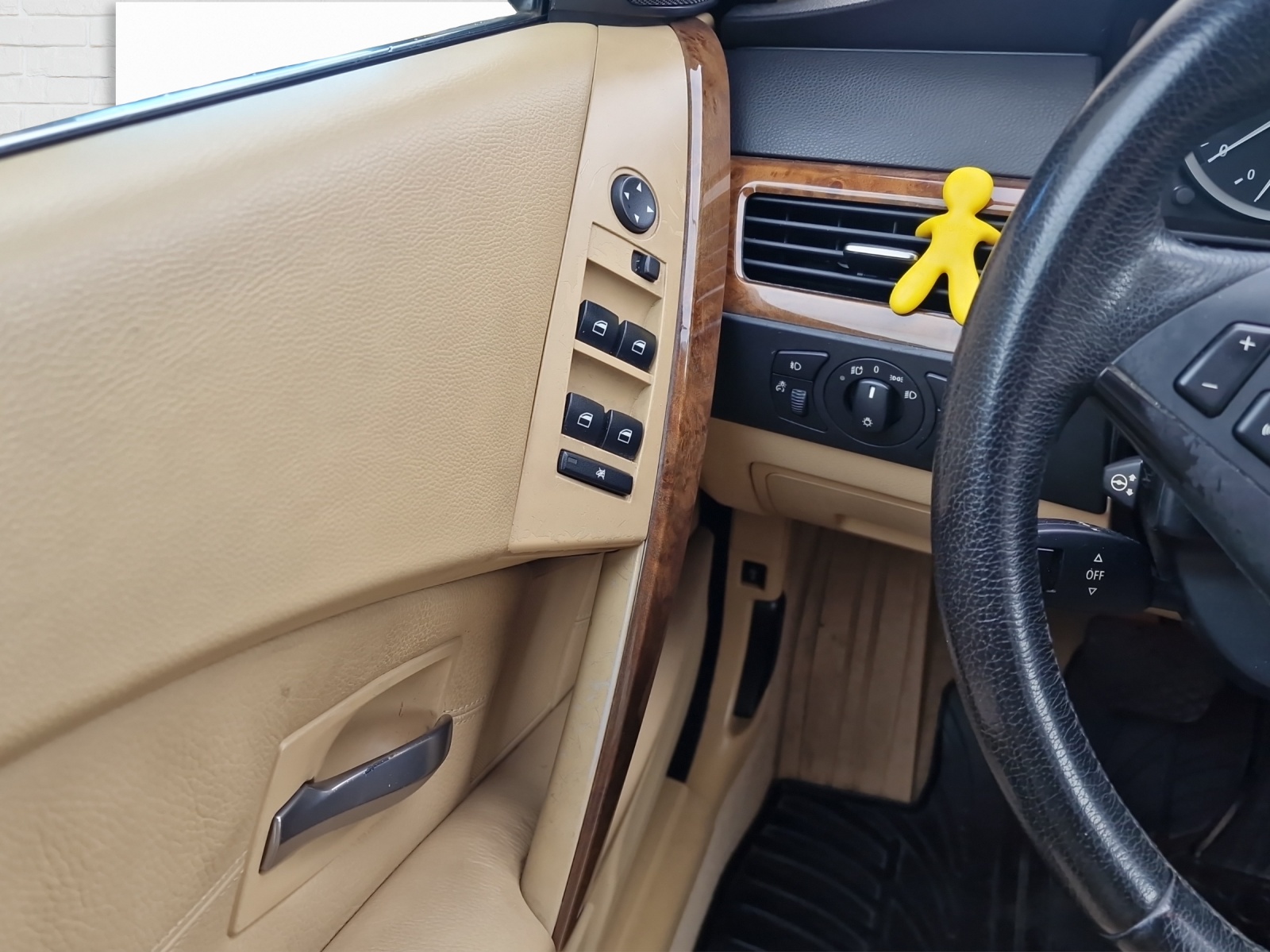 BMW 530xd Touring-image-10