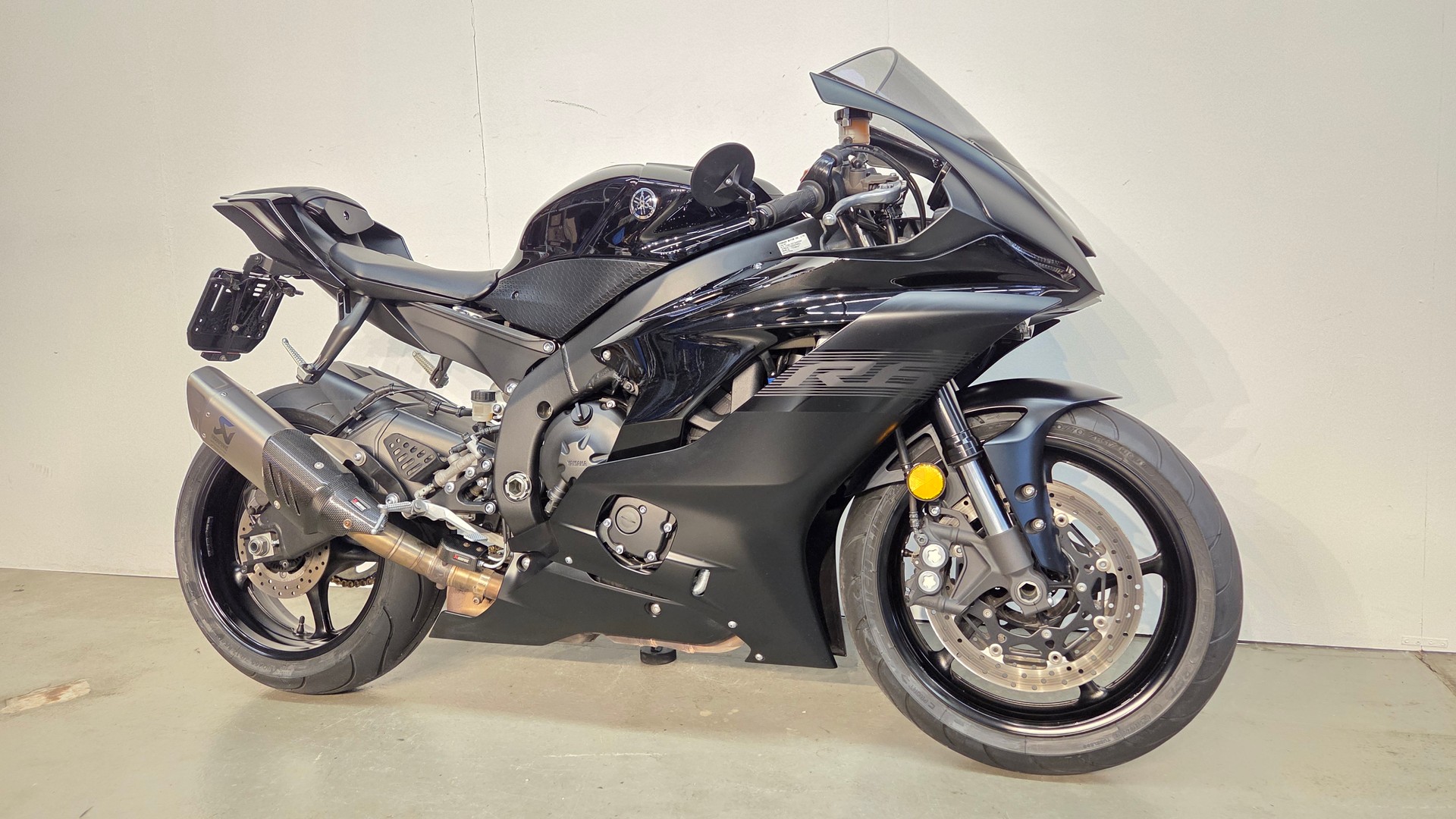 YAMAHA YZF-R6-image-2