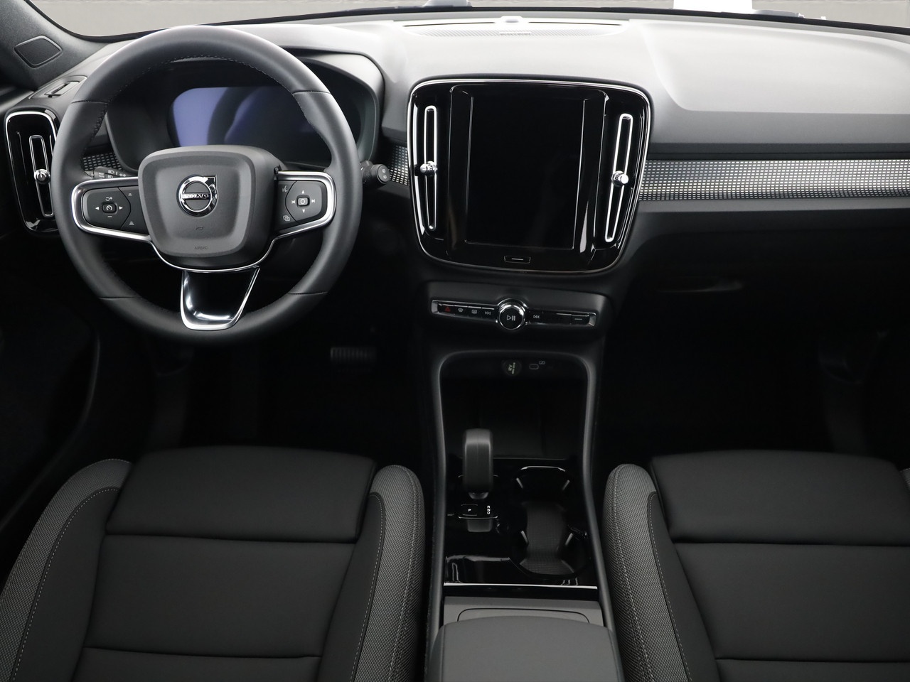 VOLVO EX40 Twin Ultra AWD-image-5