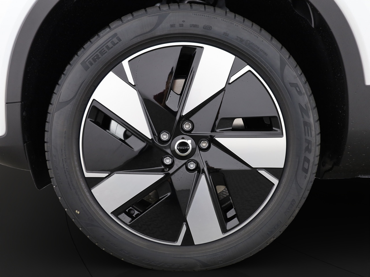 VOLVO EX40 Twin Ultra AWD-image-4