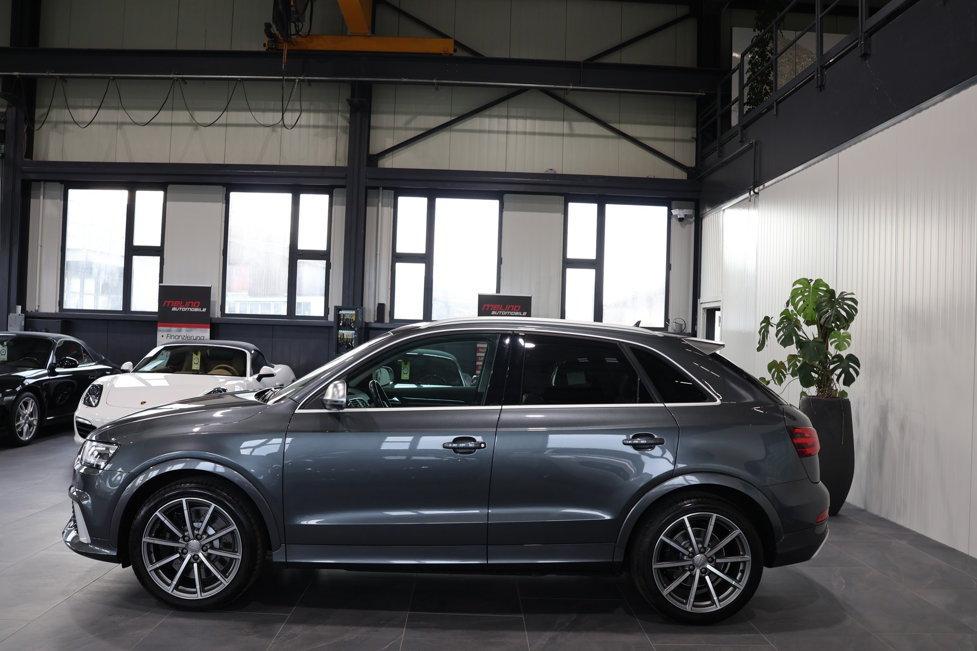AUDI RS Q3 2.5 TFSI quattro S-tronic-image-4