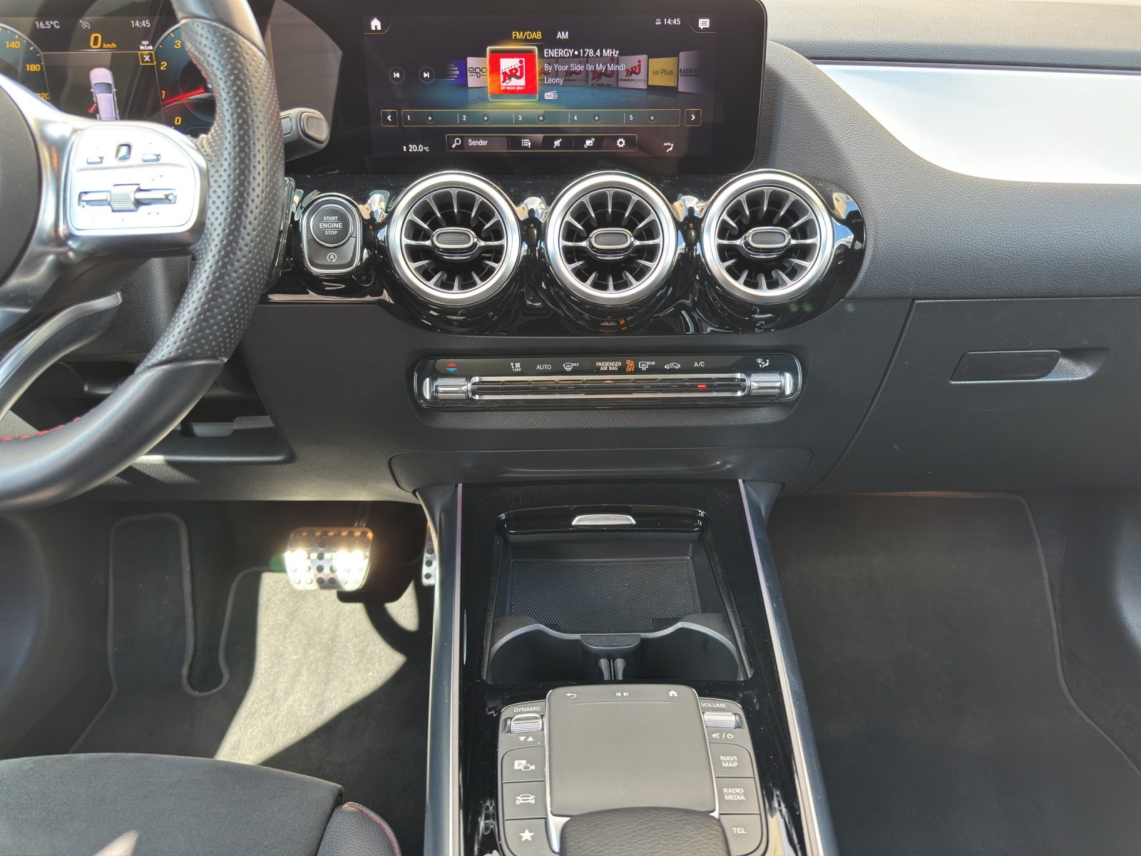 MERCEDES-BENZ GLA 250 4Matic AMG Line 8G-DCT-image-8