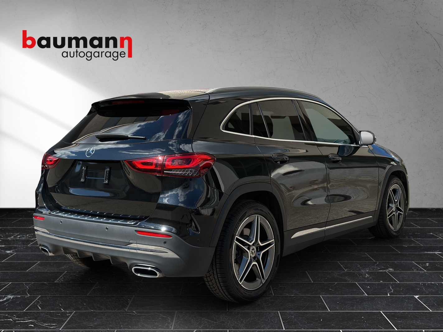MERCEDES-BENZ GLA 250 4Matic AMG Line 8G-DCT-showroom-element-2