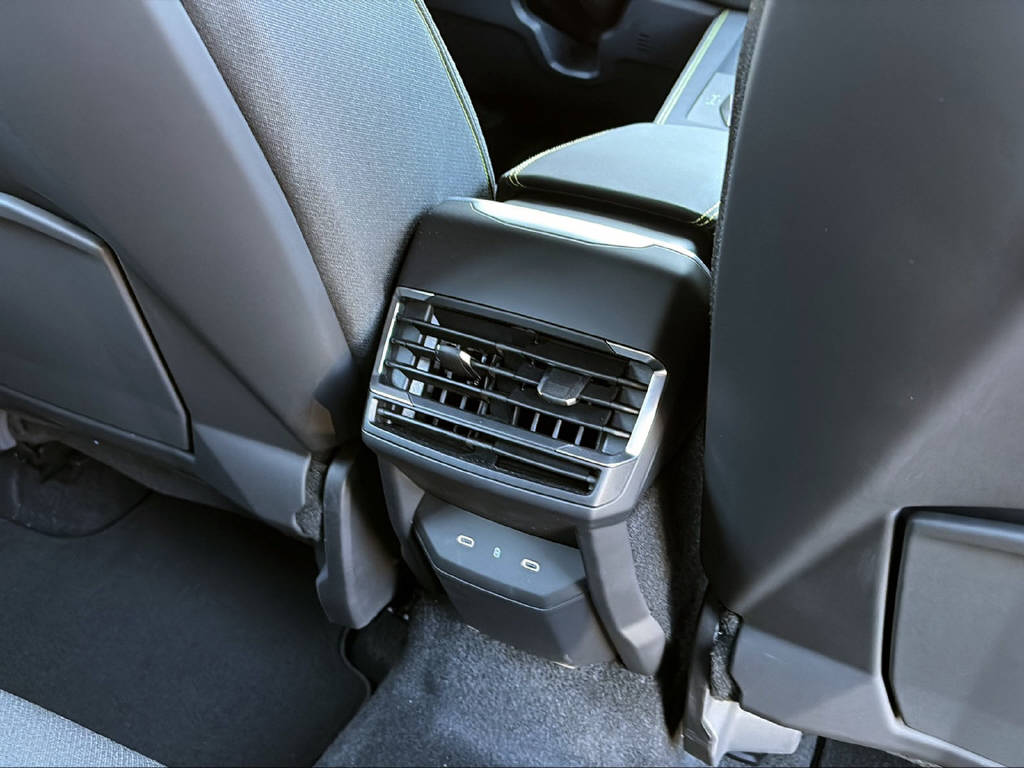 LYNK & CO 01 1.5 PHEV Core-image-18