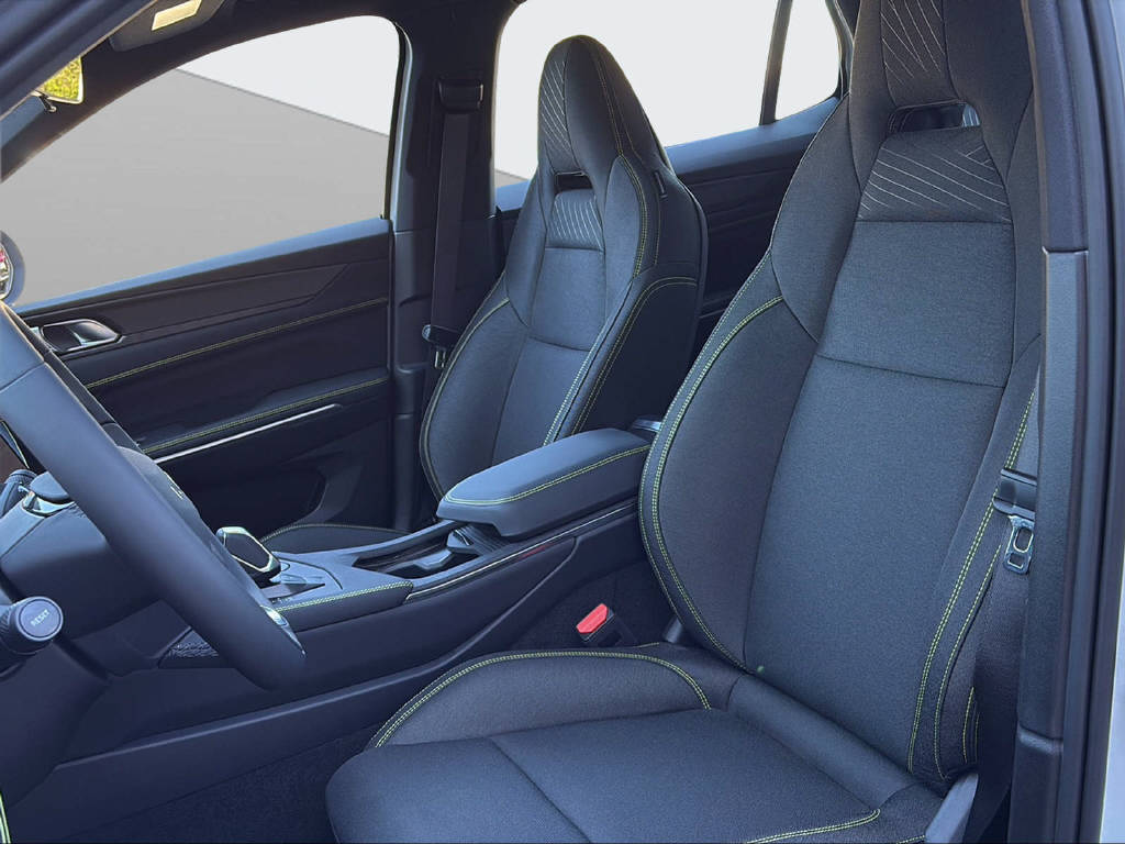 LYNK & CO 01 1.5 PHEV Core-image-7
