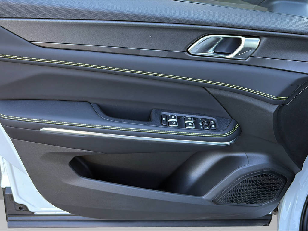 LYNK & CO 01 1.5 PHEV Core-image-19