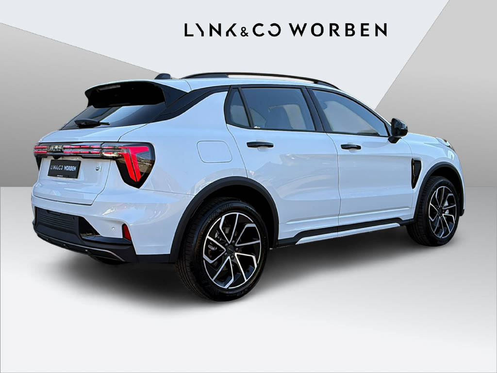 LYNK & CO 01 1.5 PHEV Core-showroom-element-1