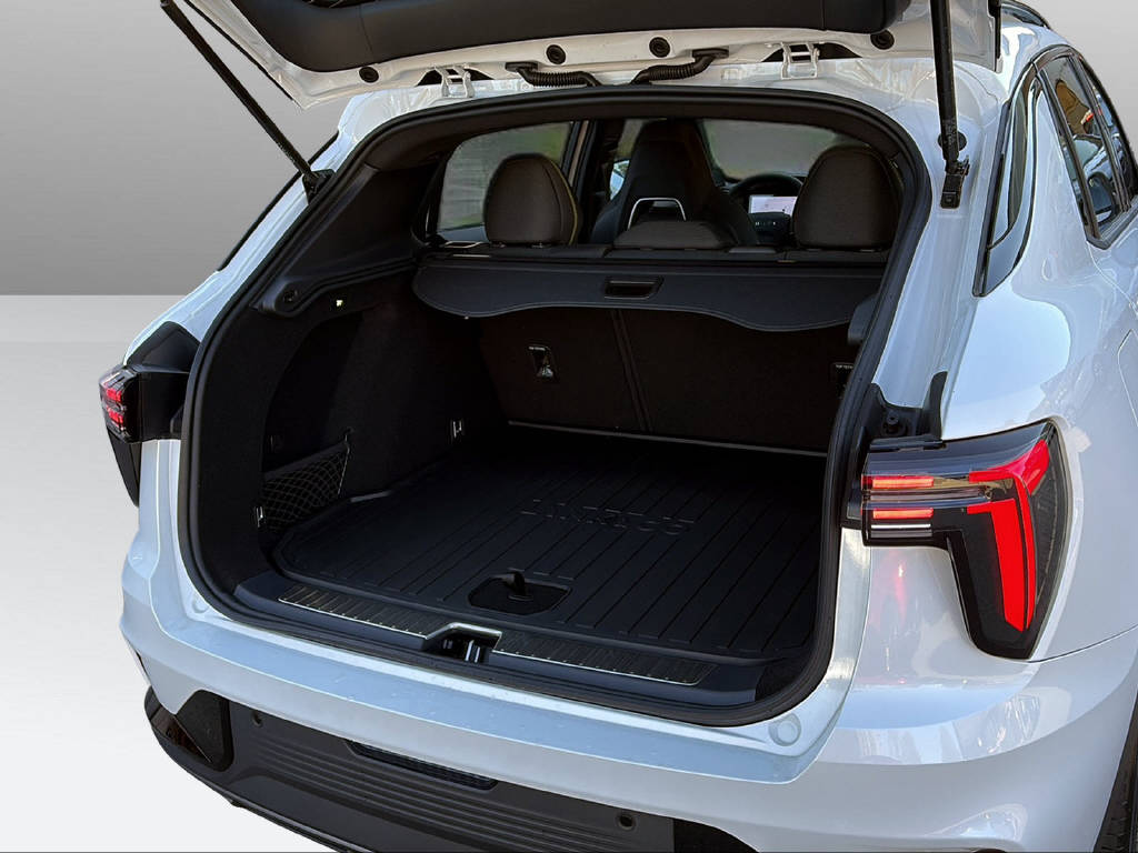 LYNK & CO 01 1.5 PHEV Core-image-24