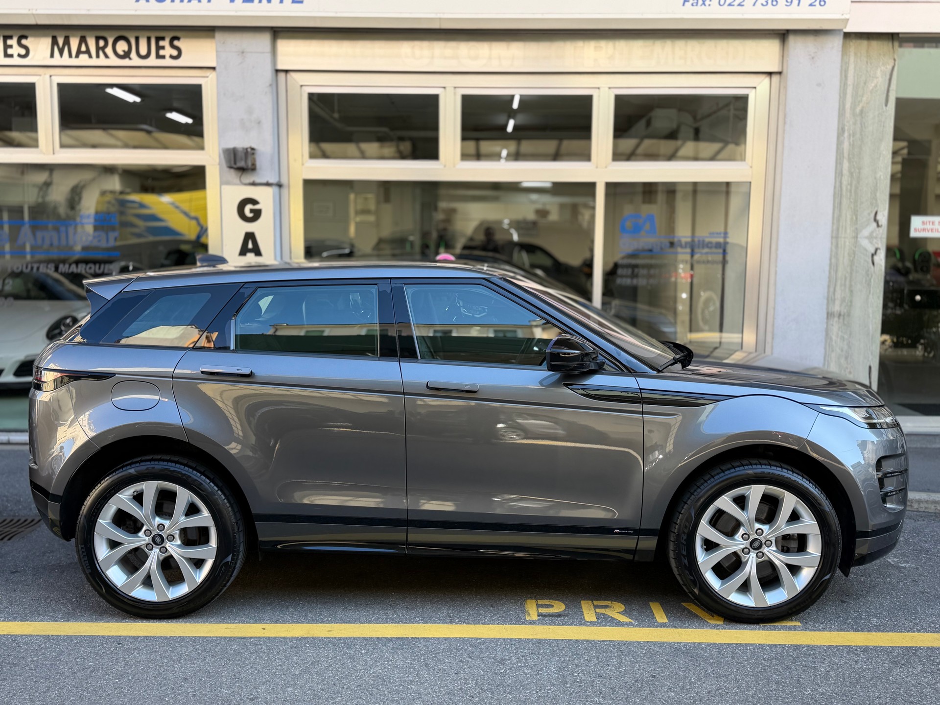 LAND ROVER Range Rover Evoque R-Dynamic D 240 SE AT9-image-12