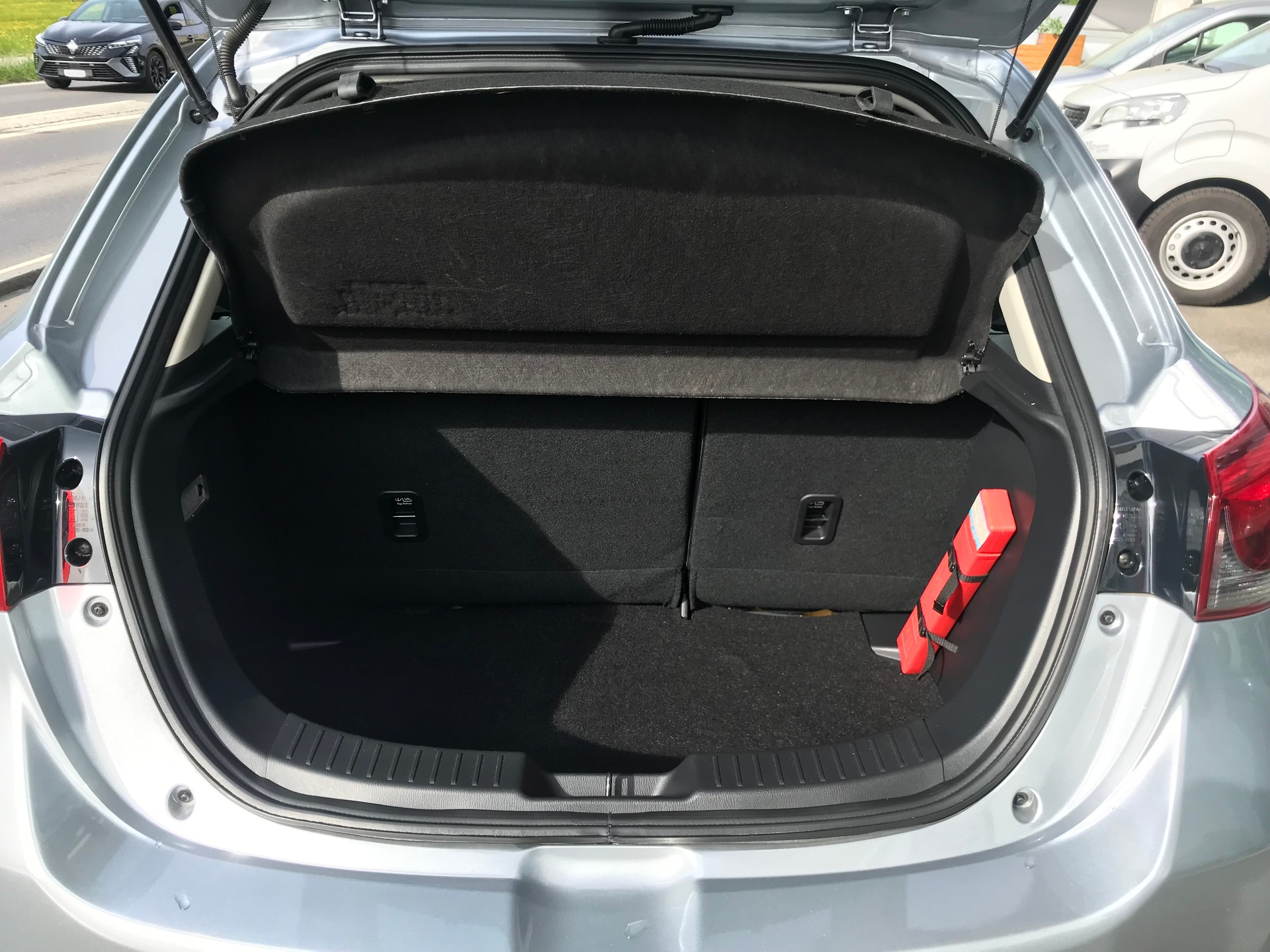 MAZDA 2 SKYACTIV-G 90 Ambition Automat-image-4