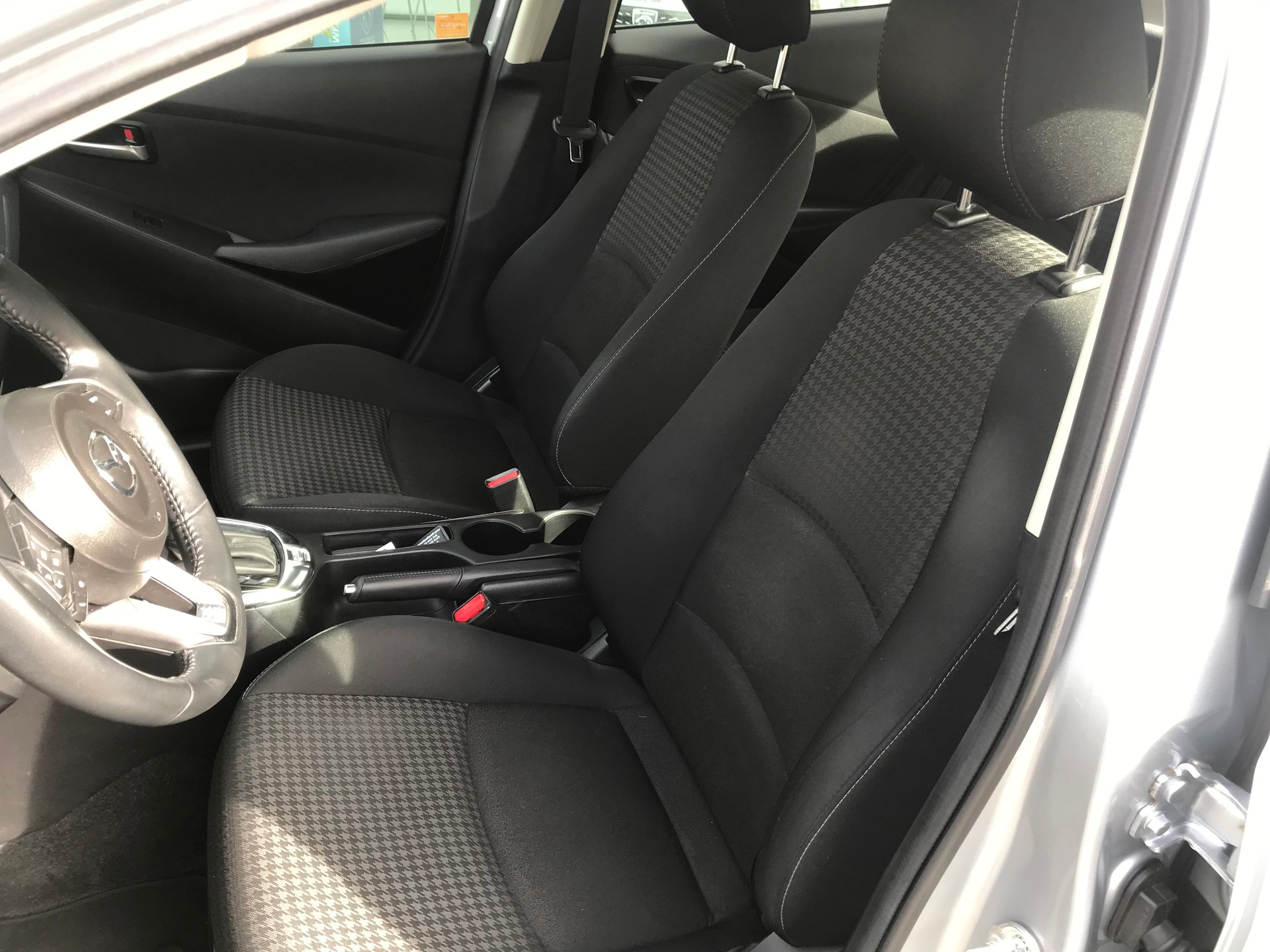 MAZDA 2 SKYACTIV-G 90 Ambition Automat-image-5